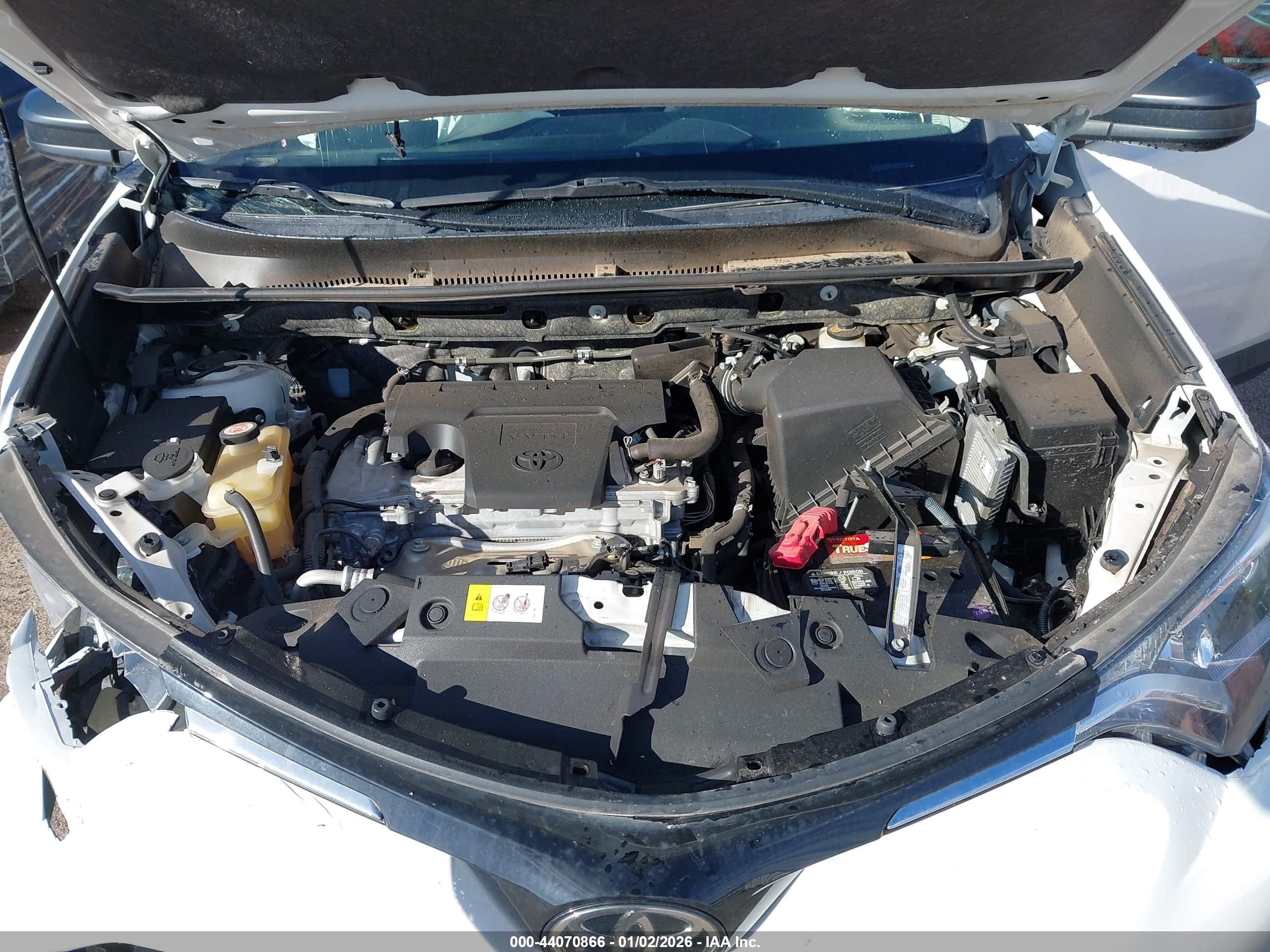 TOYOTA RAV4 image 10