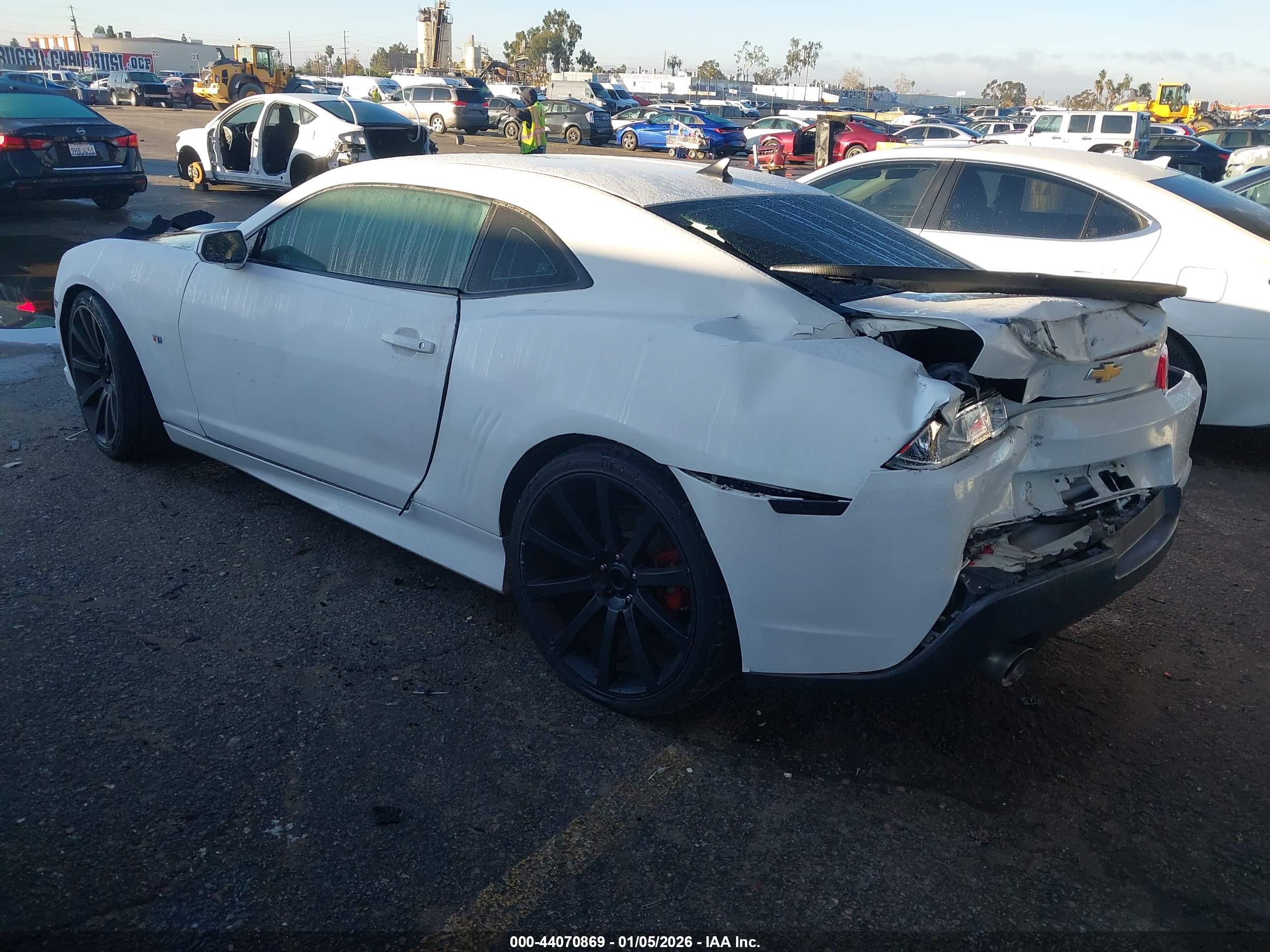 CHEVROLET CAMARO image 3