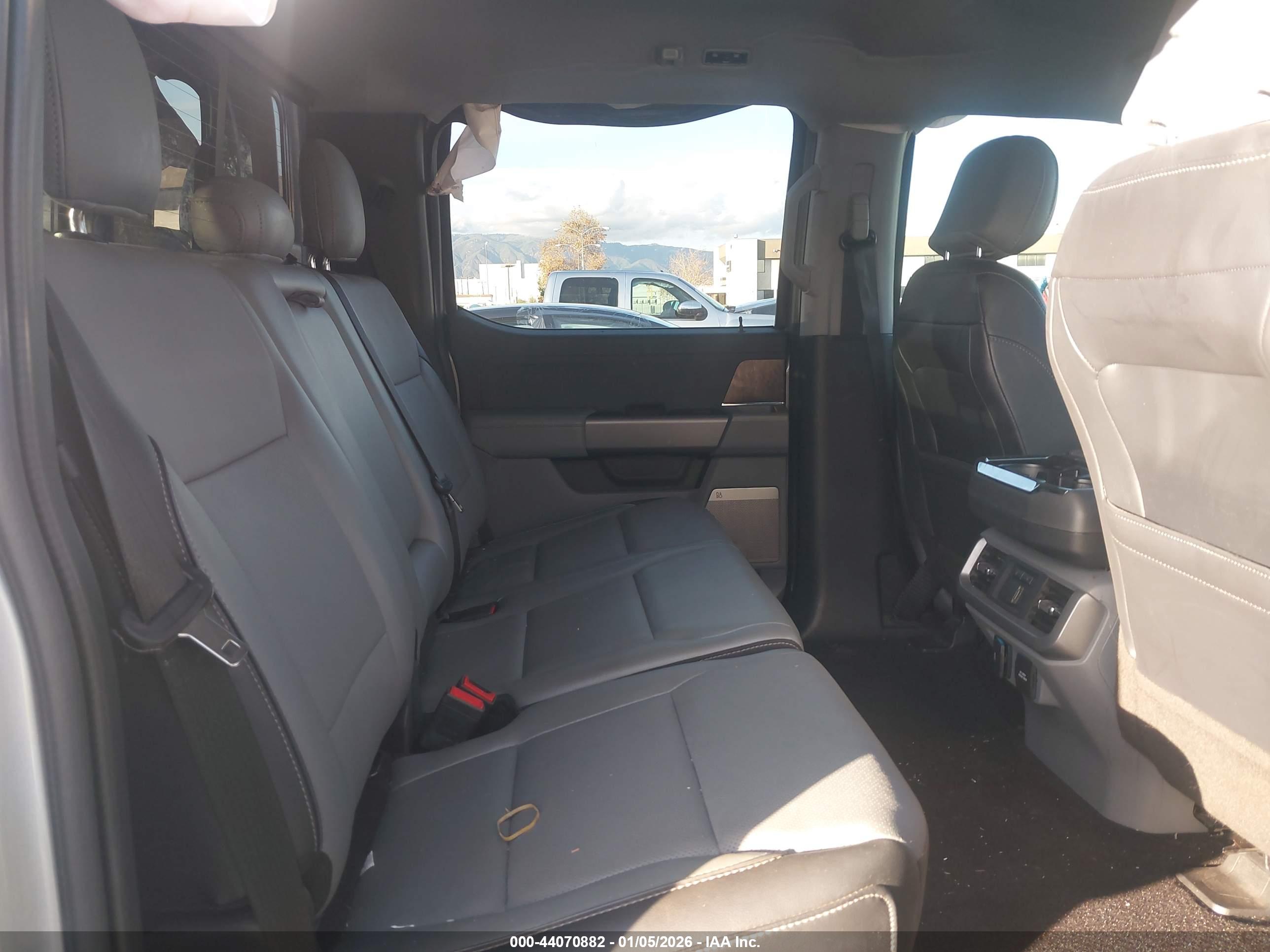 FORD F-150 image 8