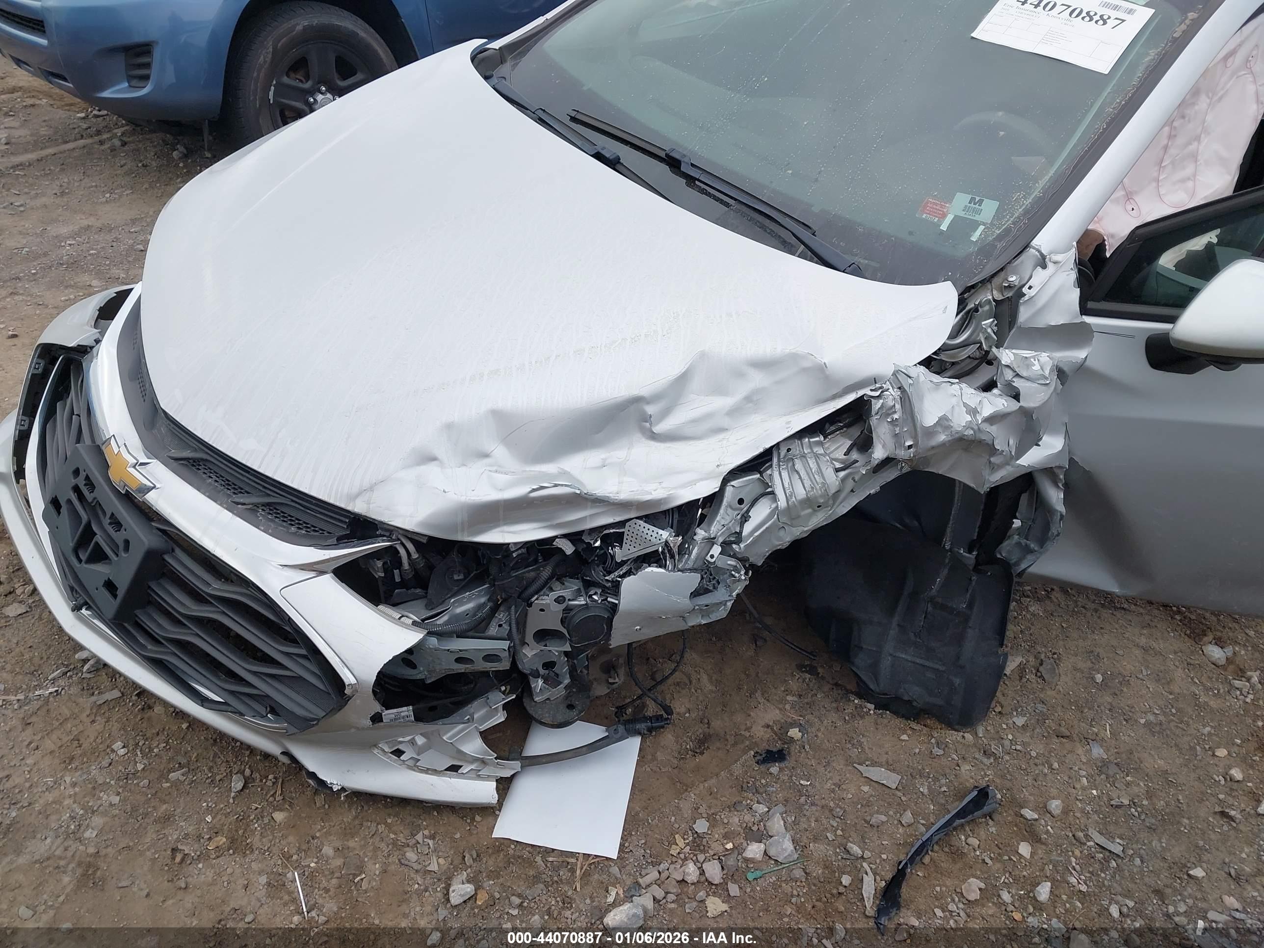 CHEVROLET CRUZE image 6