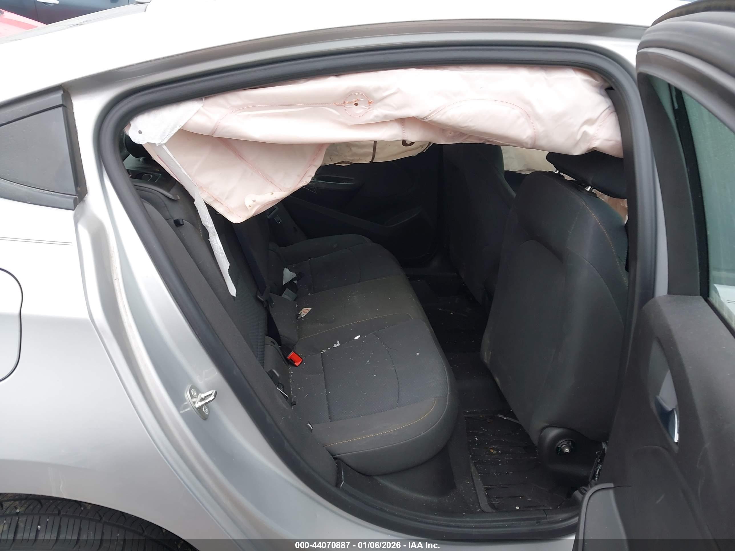 CHEVROLET CRUZE image 8