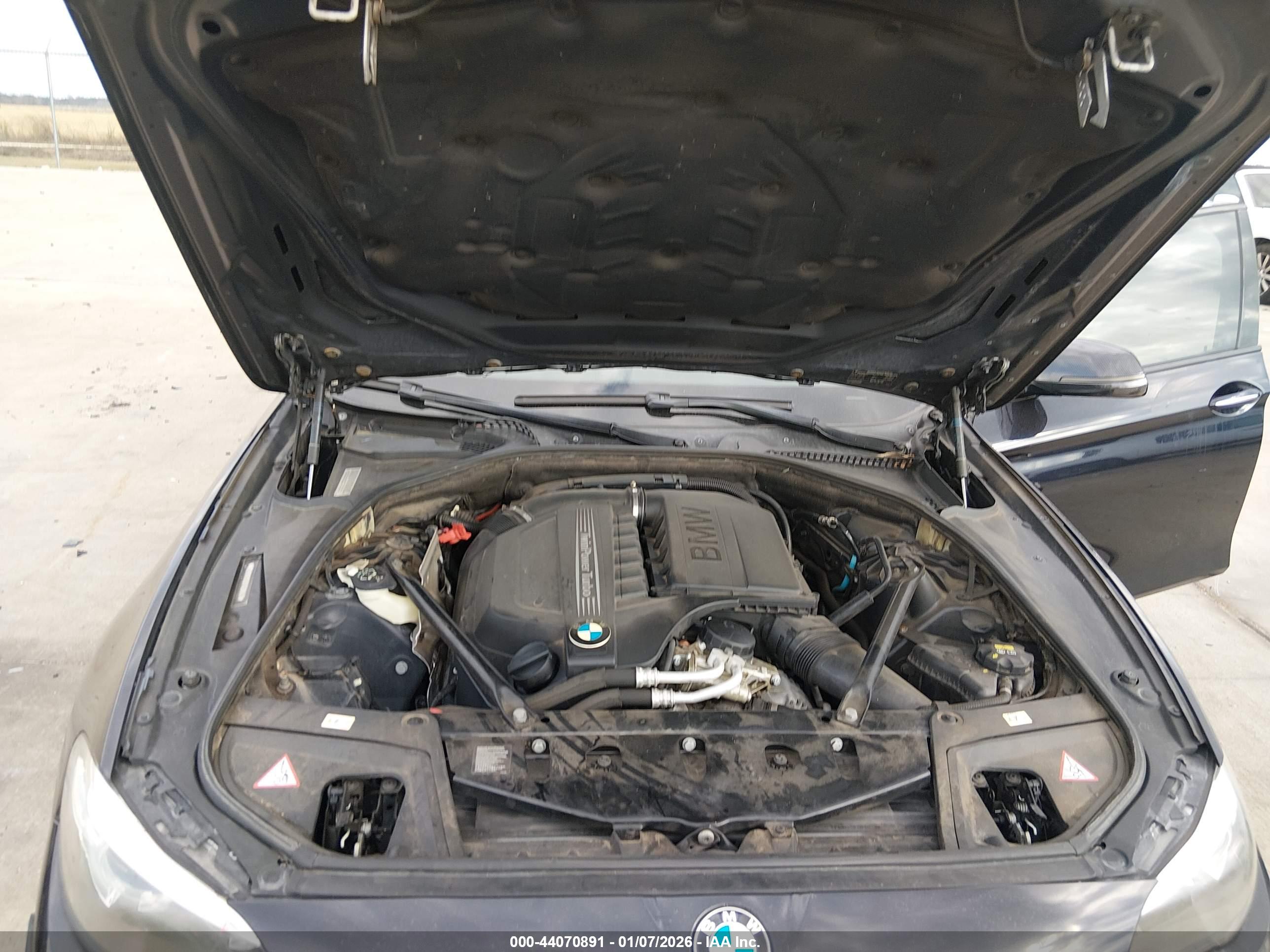 BMW 535I image 10