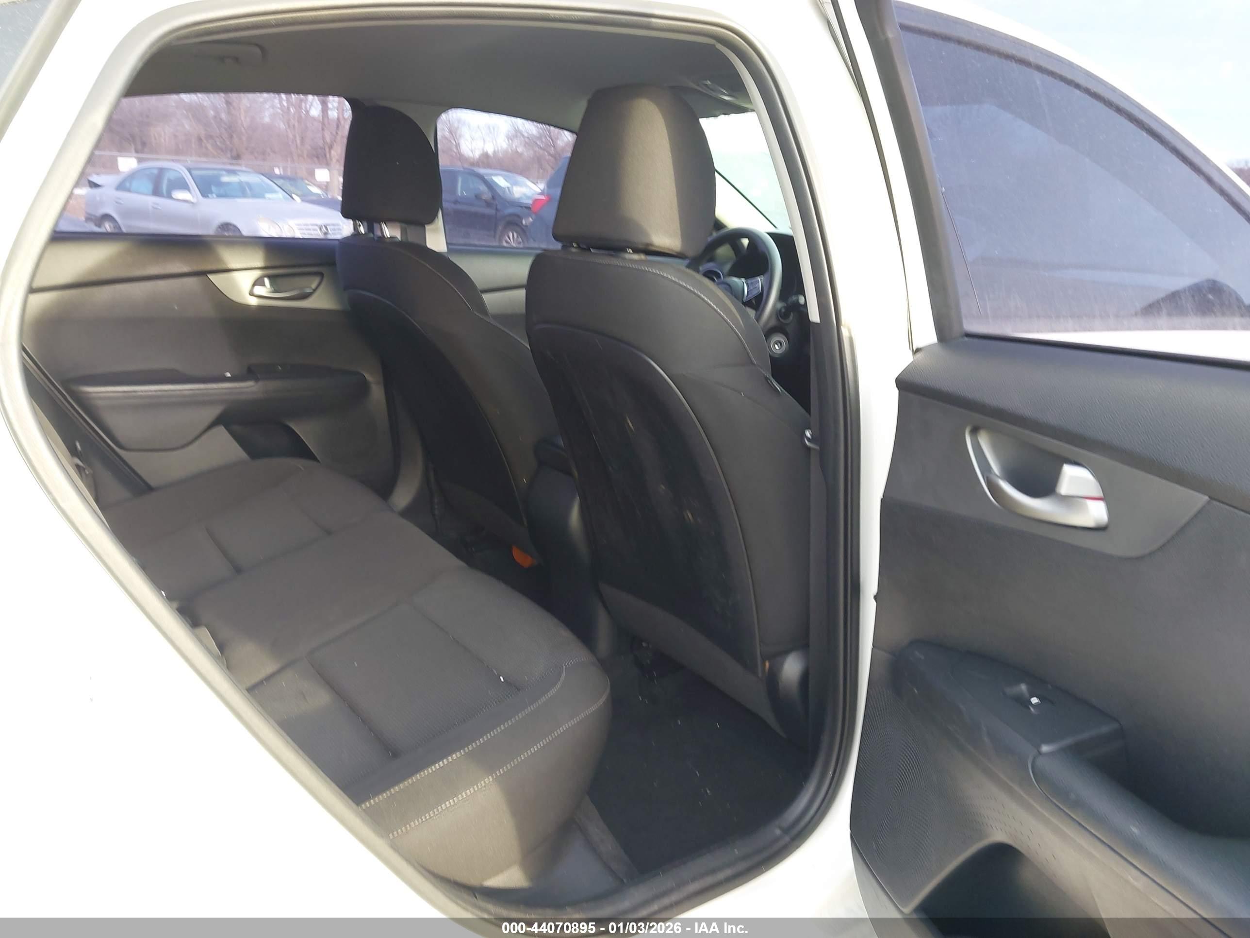 KIA FORTE image 8