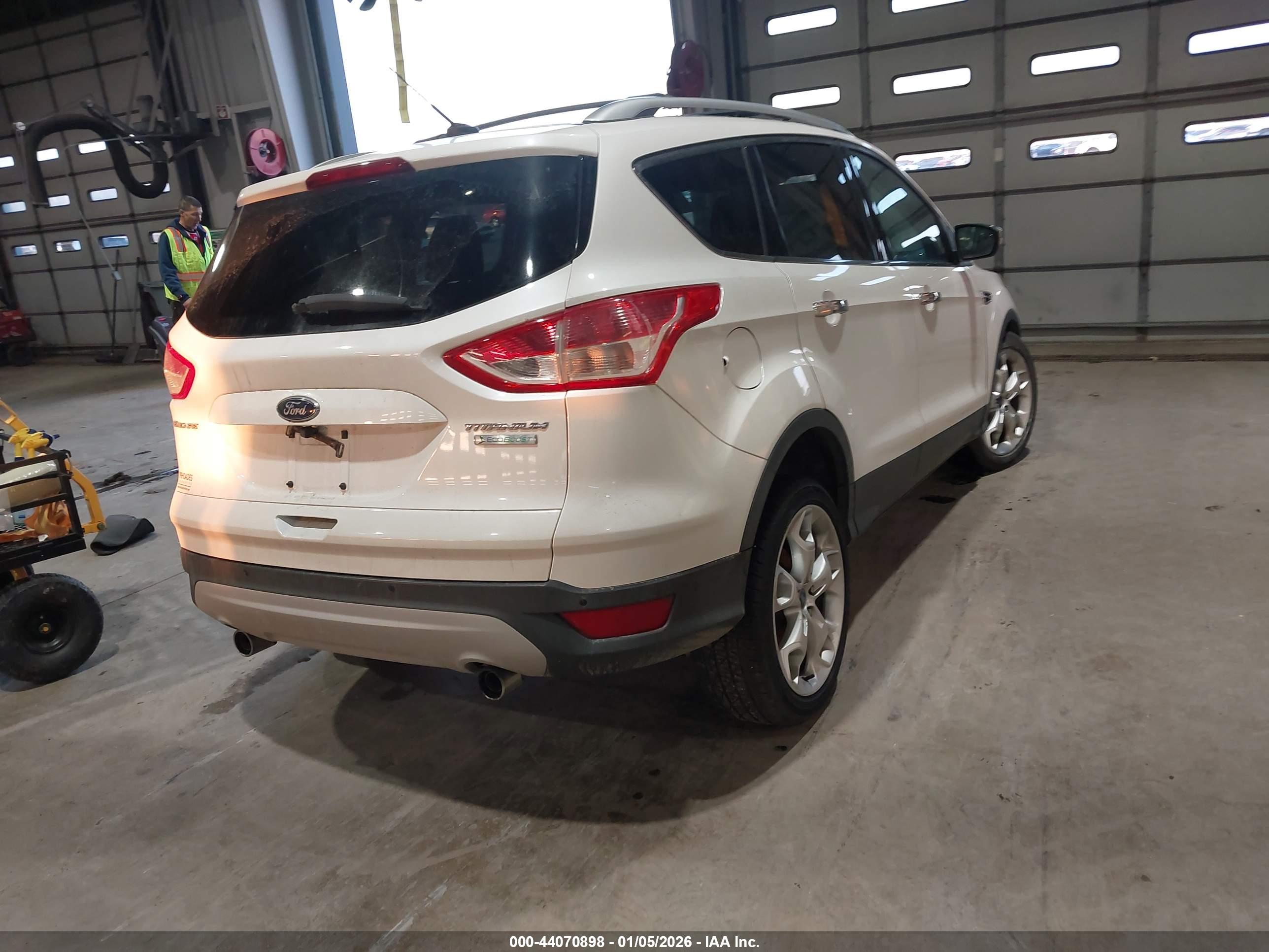 FORD ESCAPE image 4