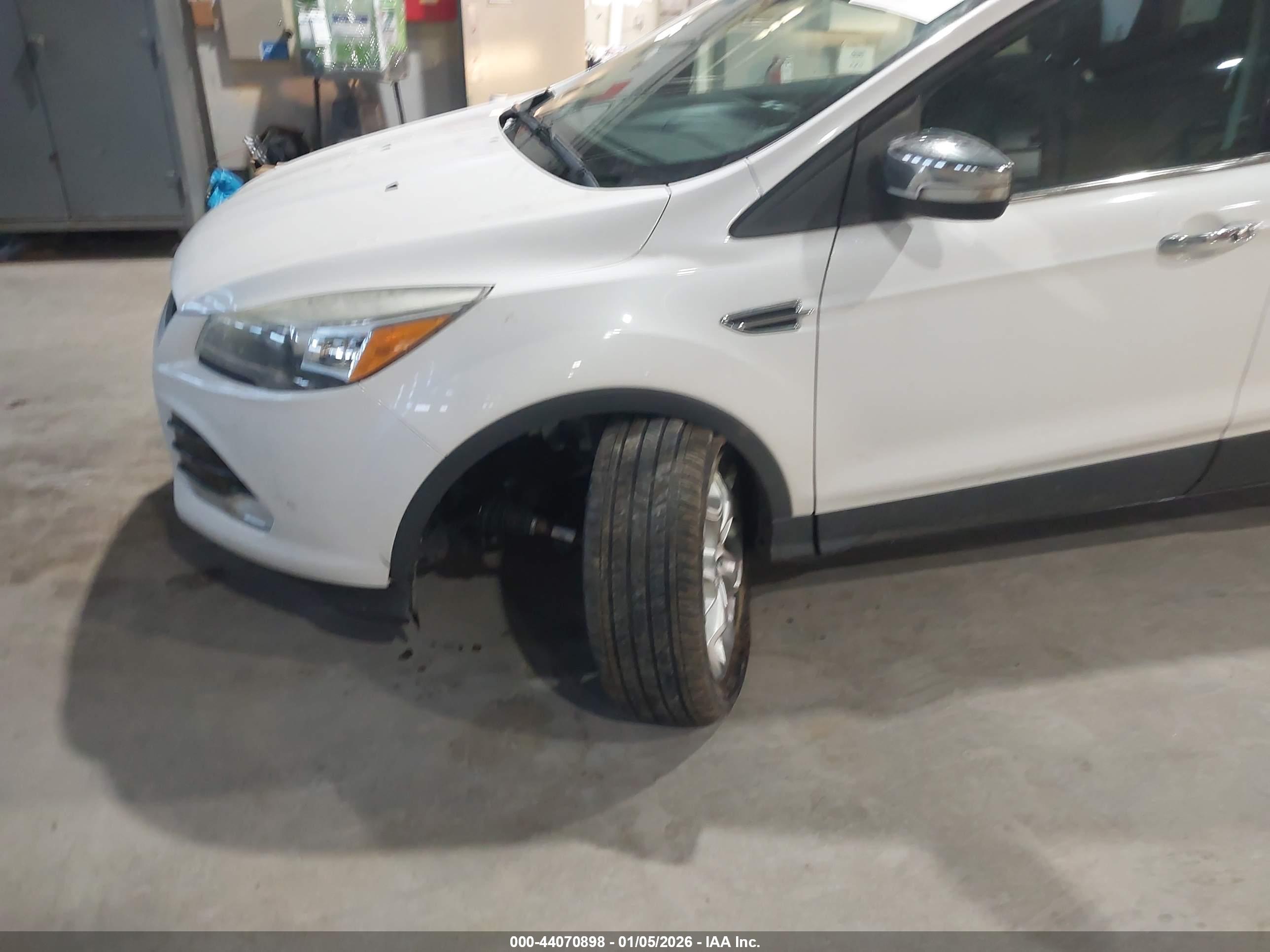 FORD ESCAPE image 6
