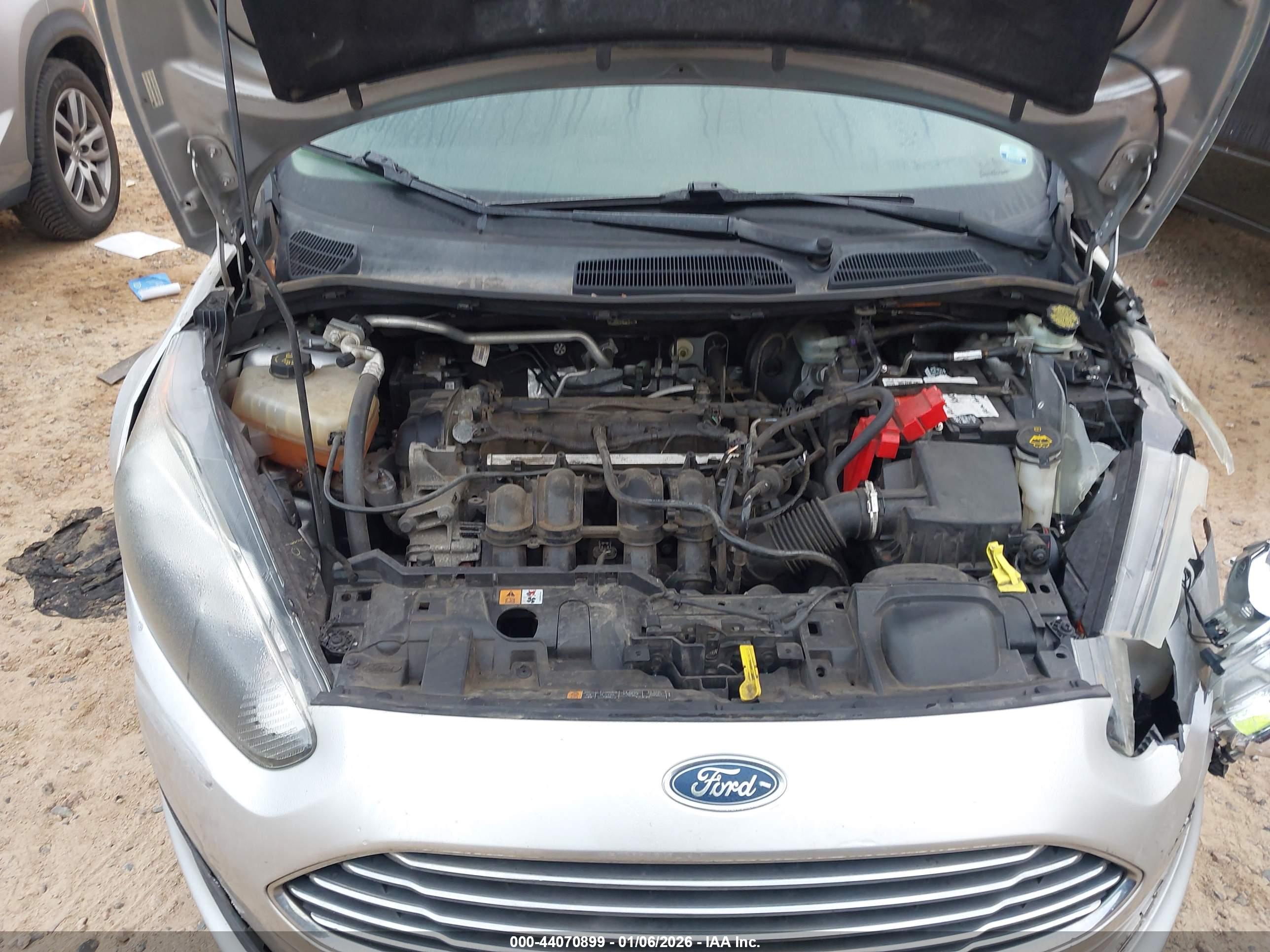 FORD FIESTA image 10