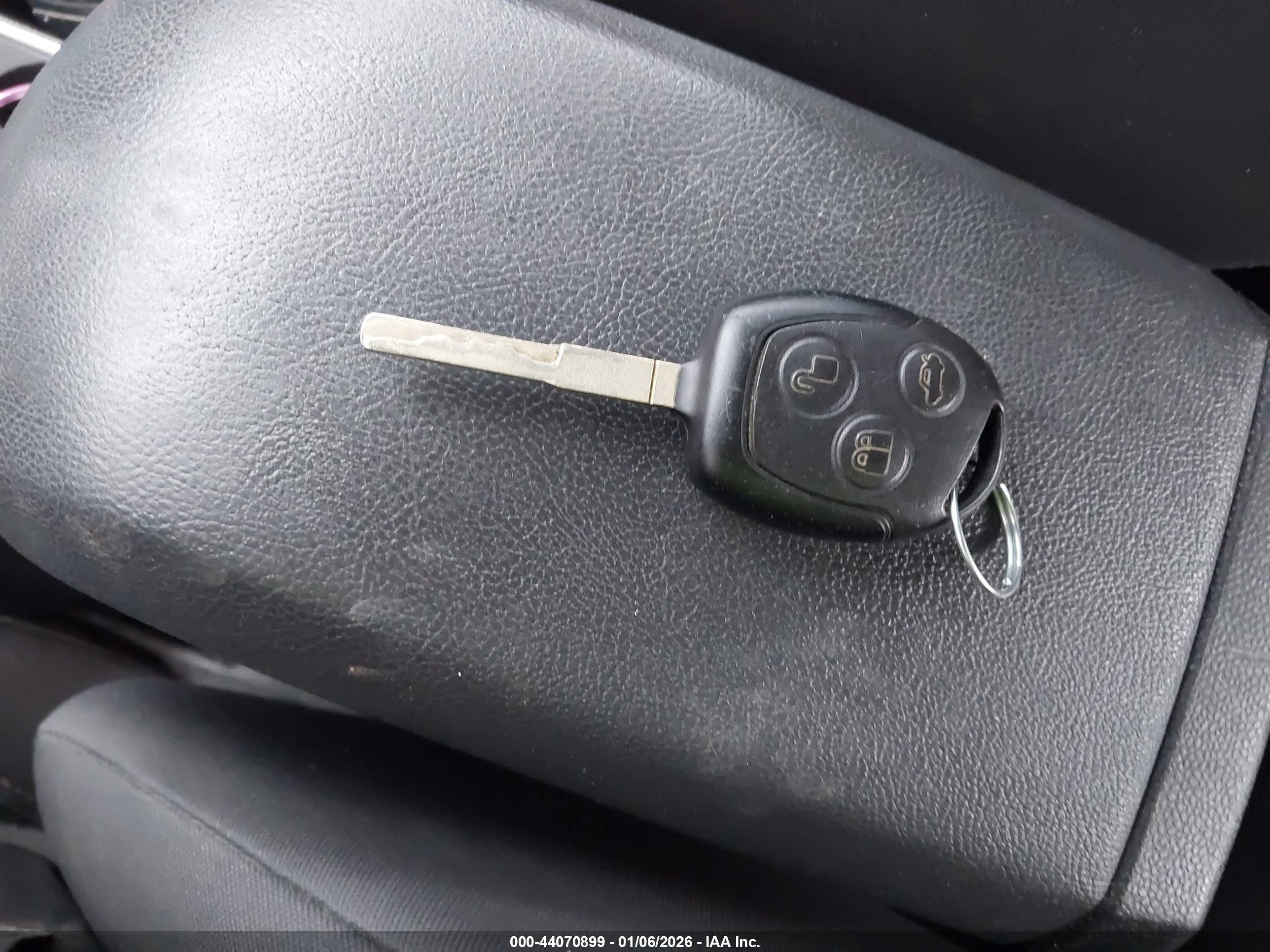 FORD FIESTA image 11