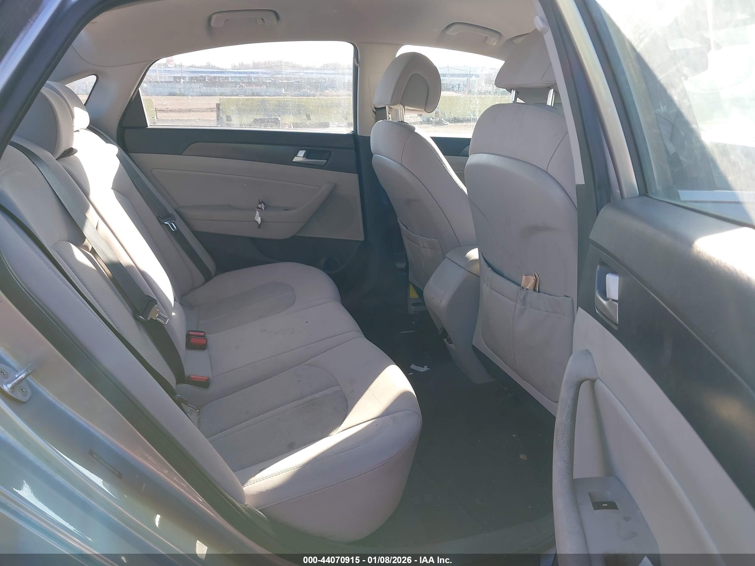 HYUNDAI SONATA image 8