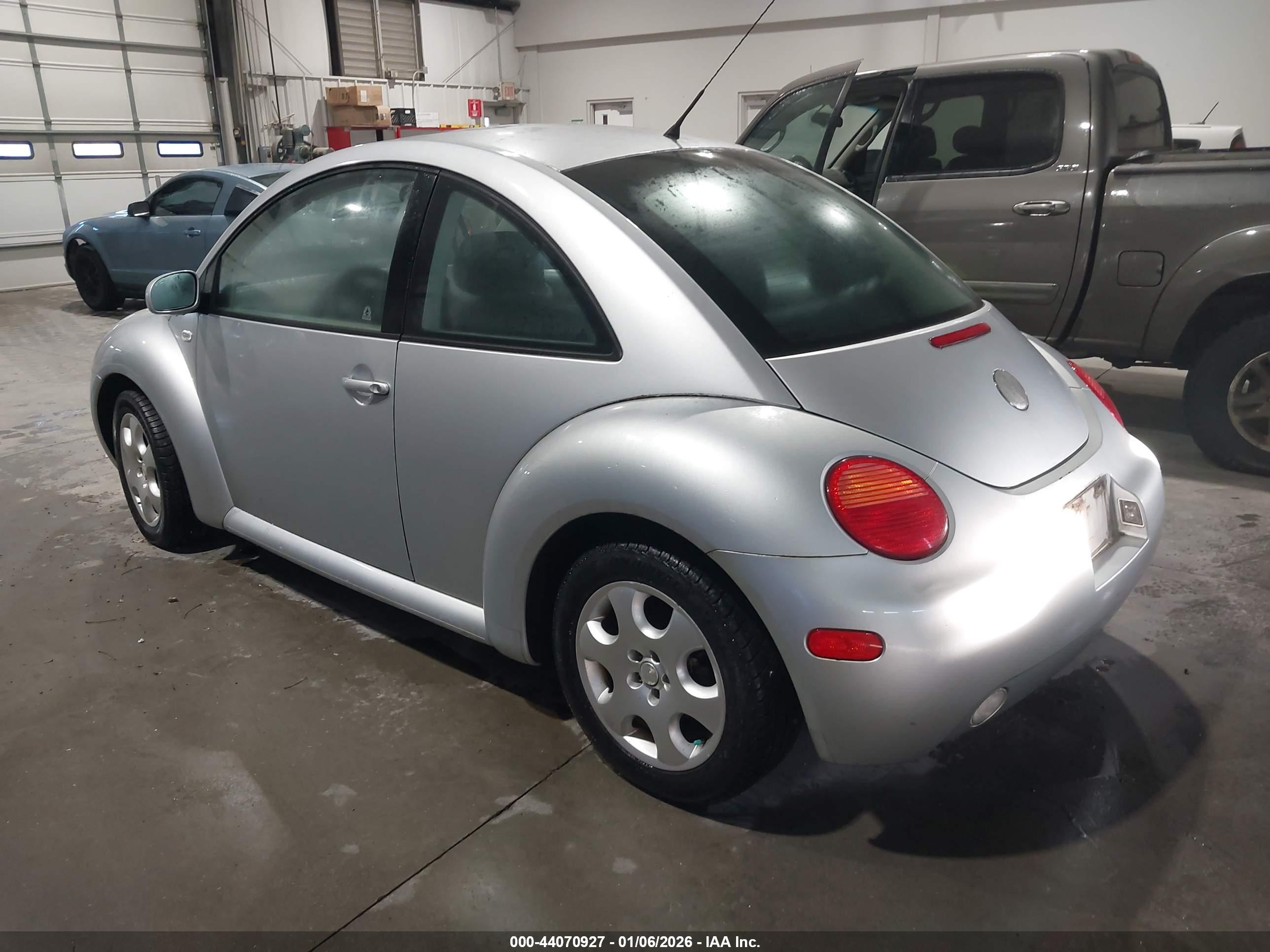 VOLKSWAGEN NEW image 3