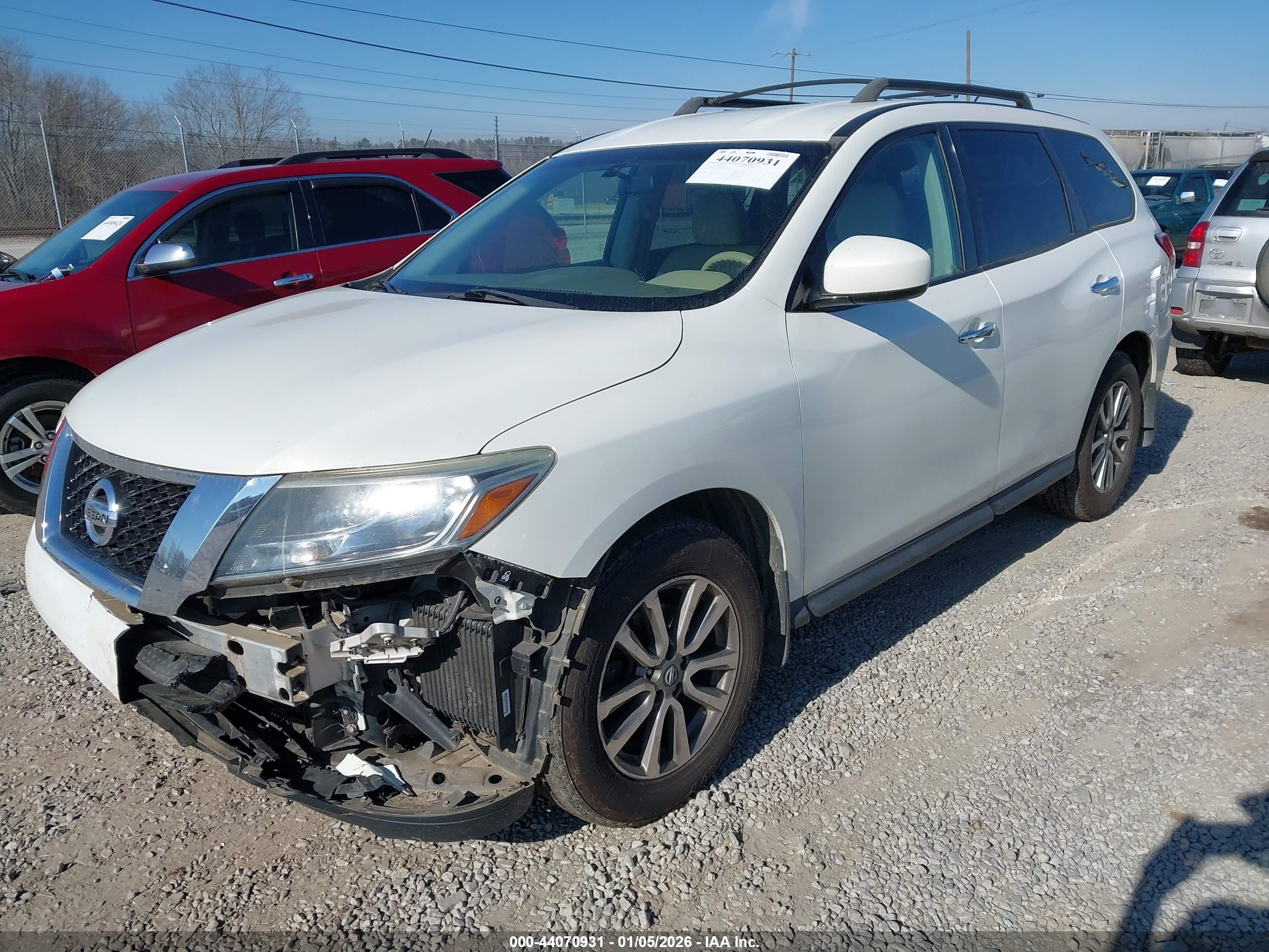 NISSAN PATHFINDER image 2