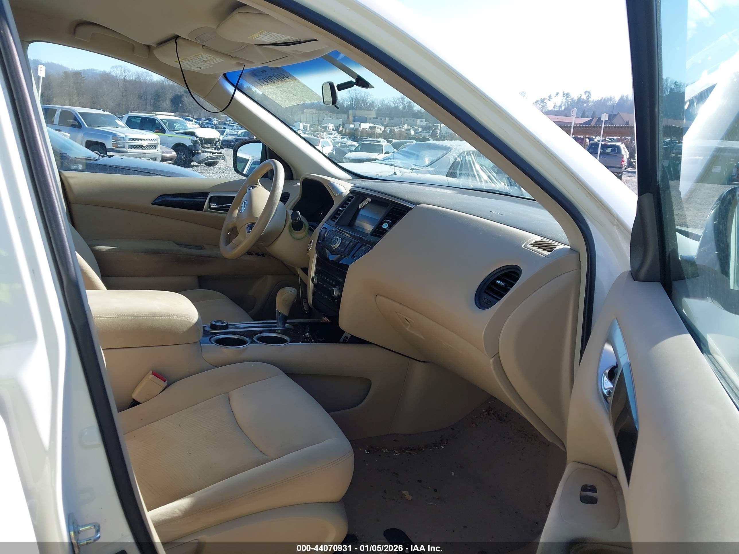 NISSAN PATHFINDER image 5