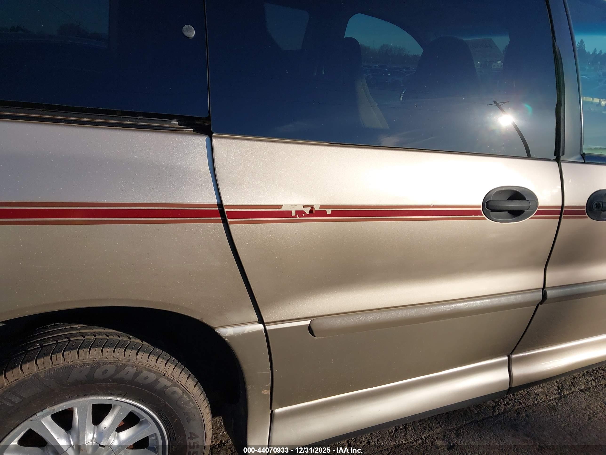 FORD WINDSTAR image 6