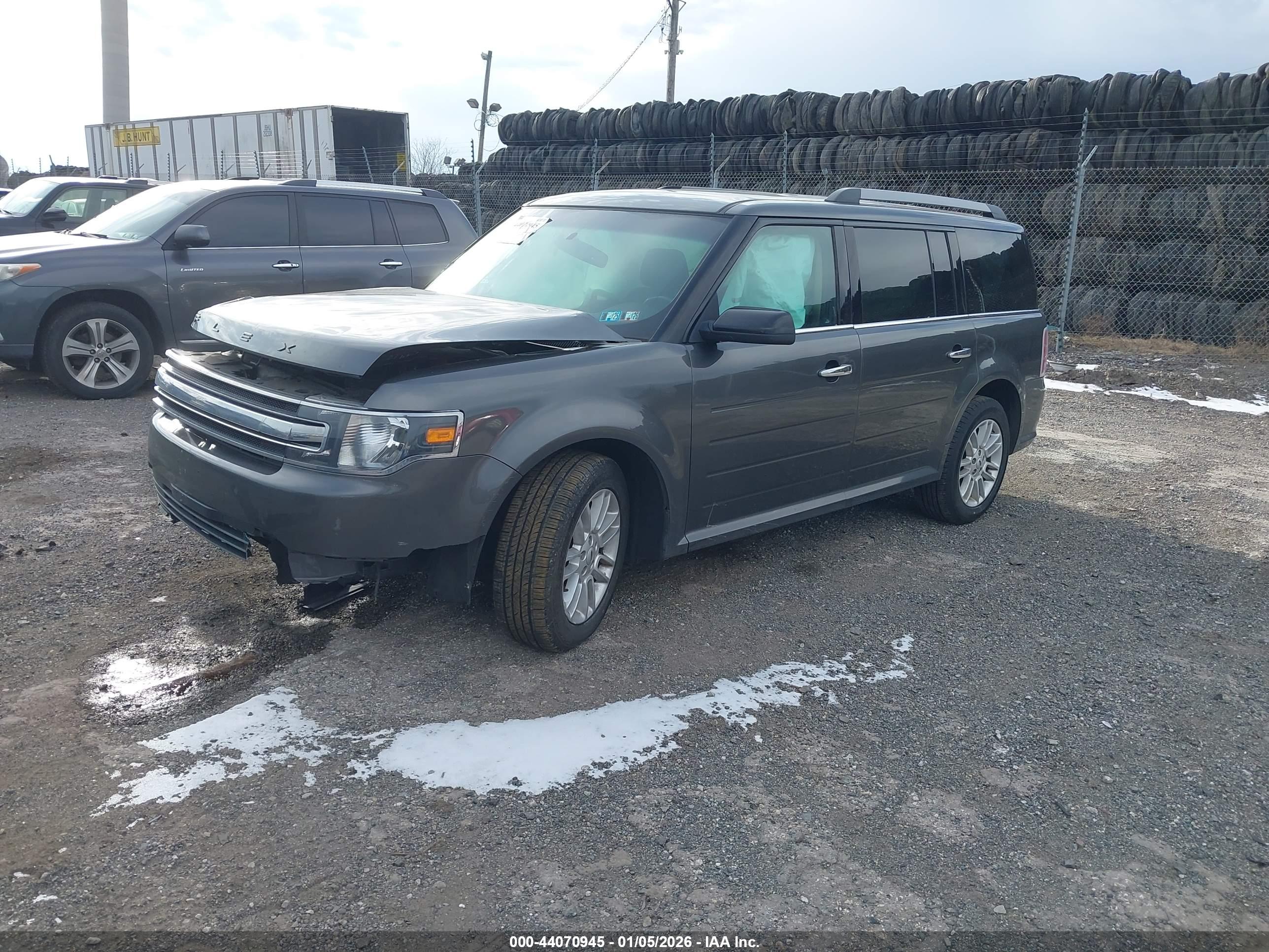 FORD FLEX image 2