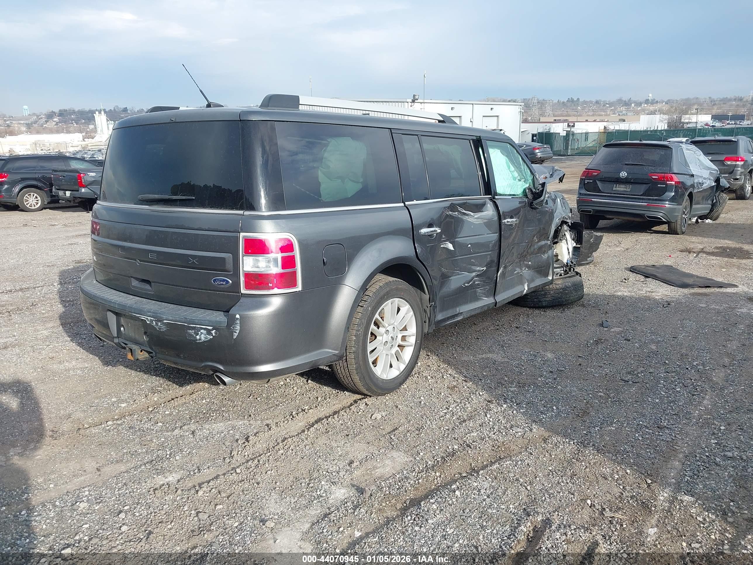 FORD FLEX image 4