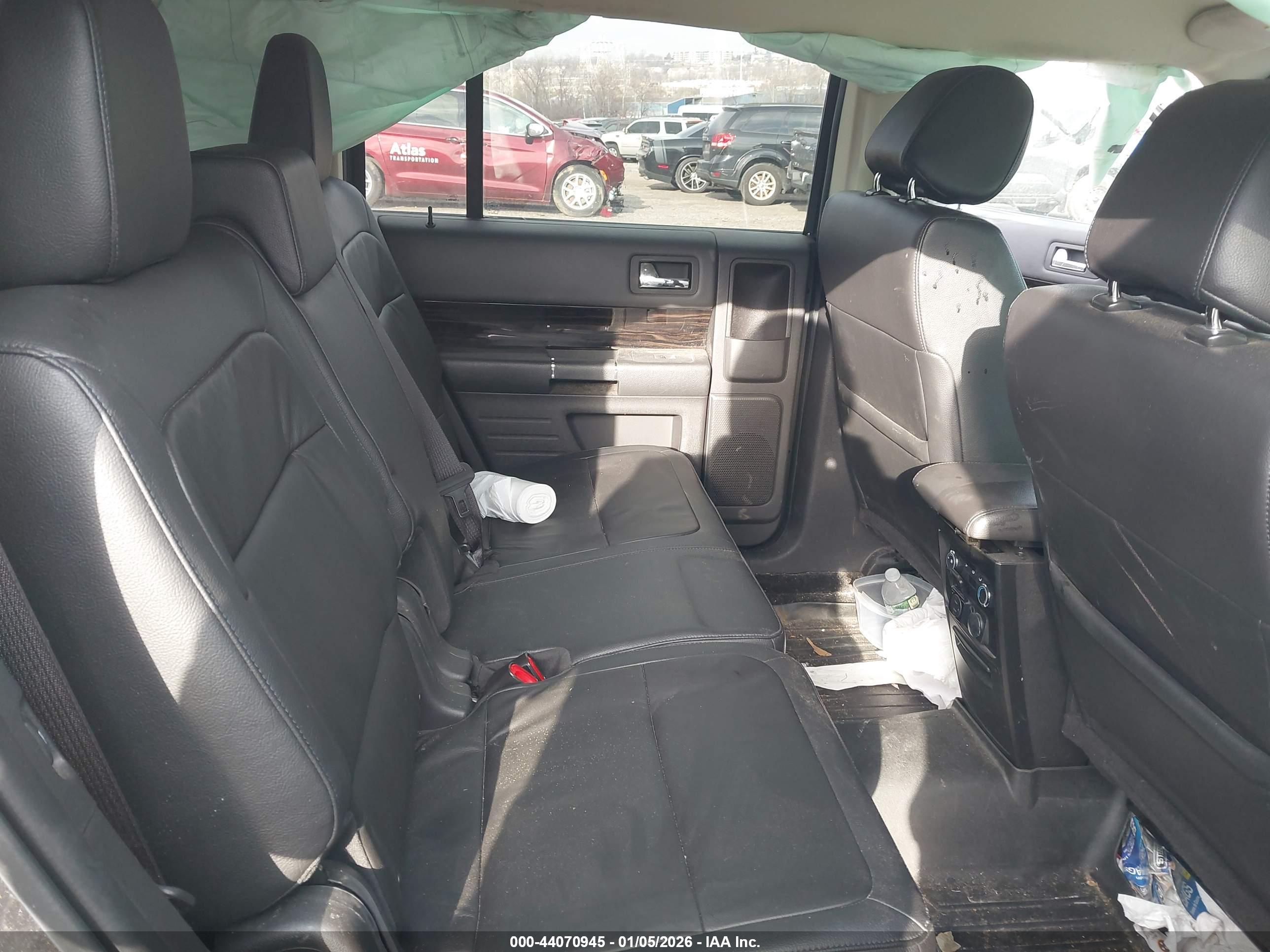FORD FLEX image 8