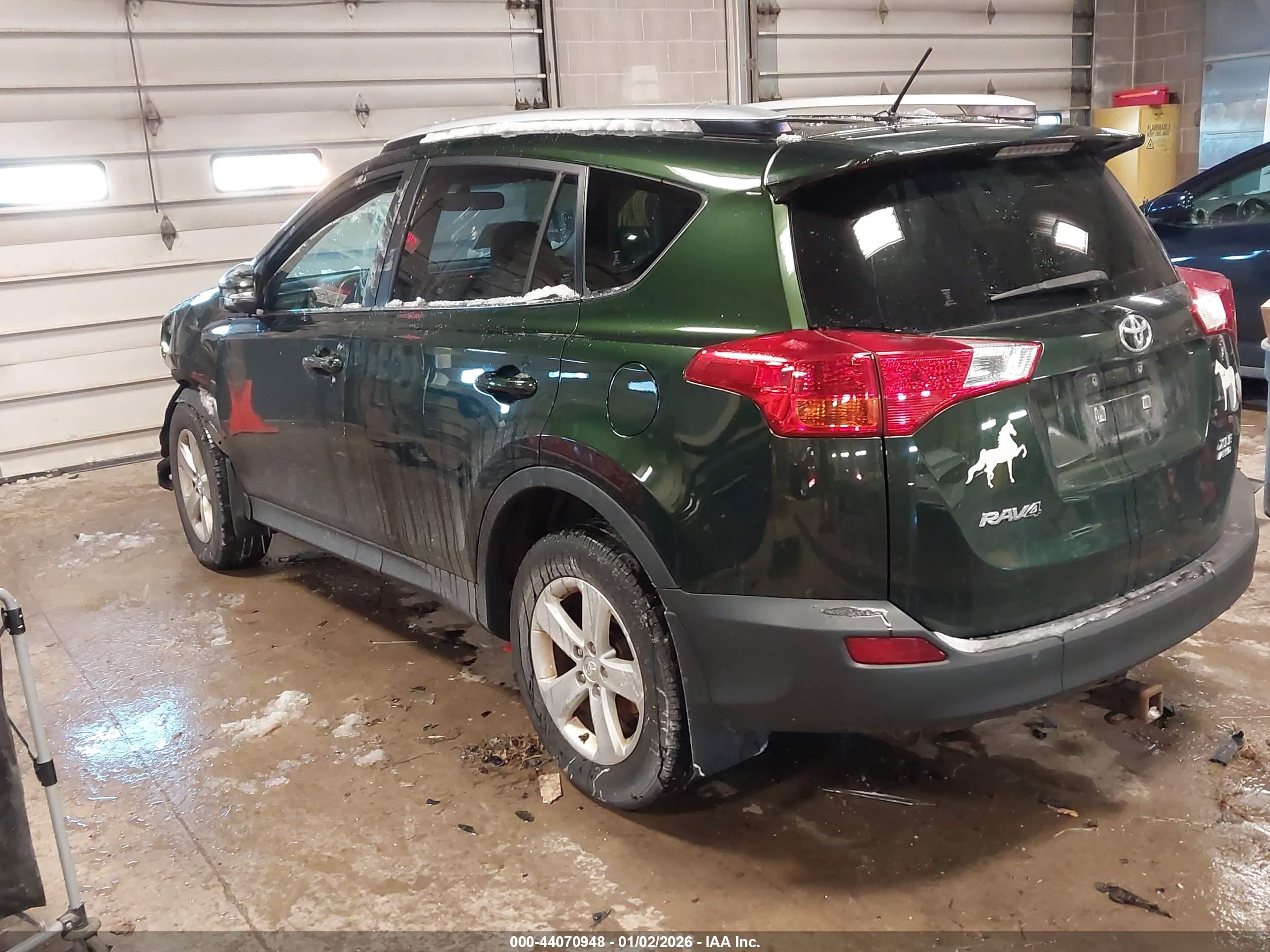 TOYOTA RAV4 image 3