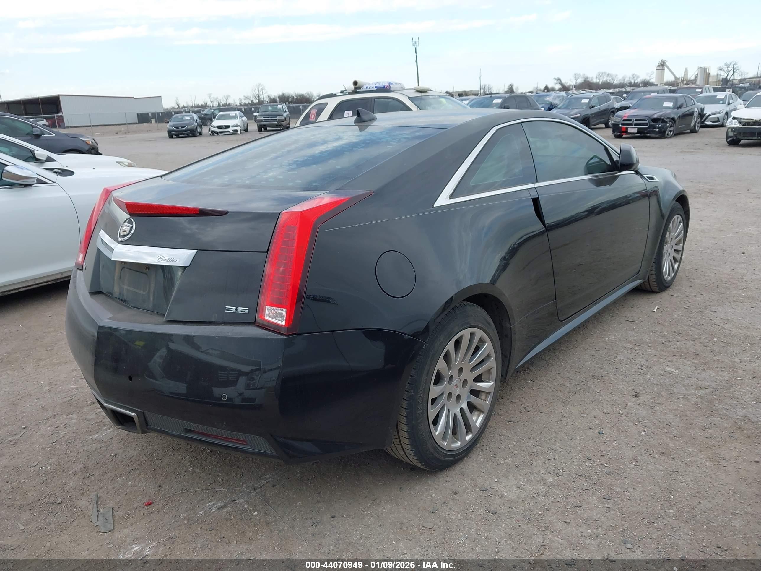 CADILLAC CTS image 4