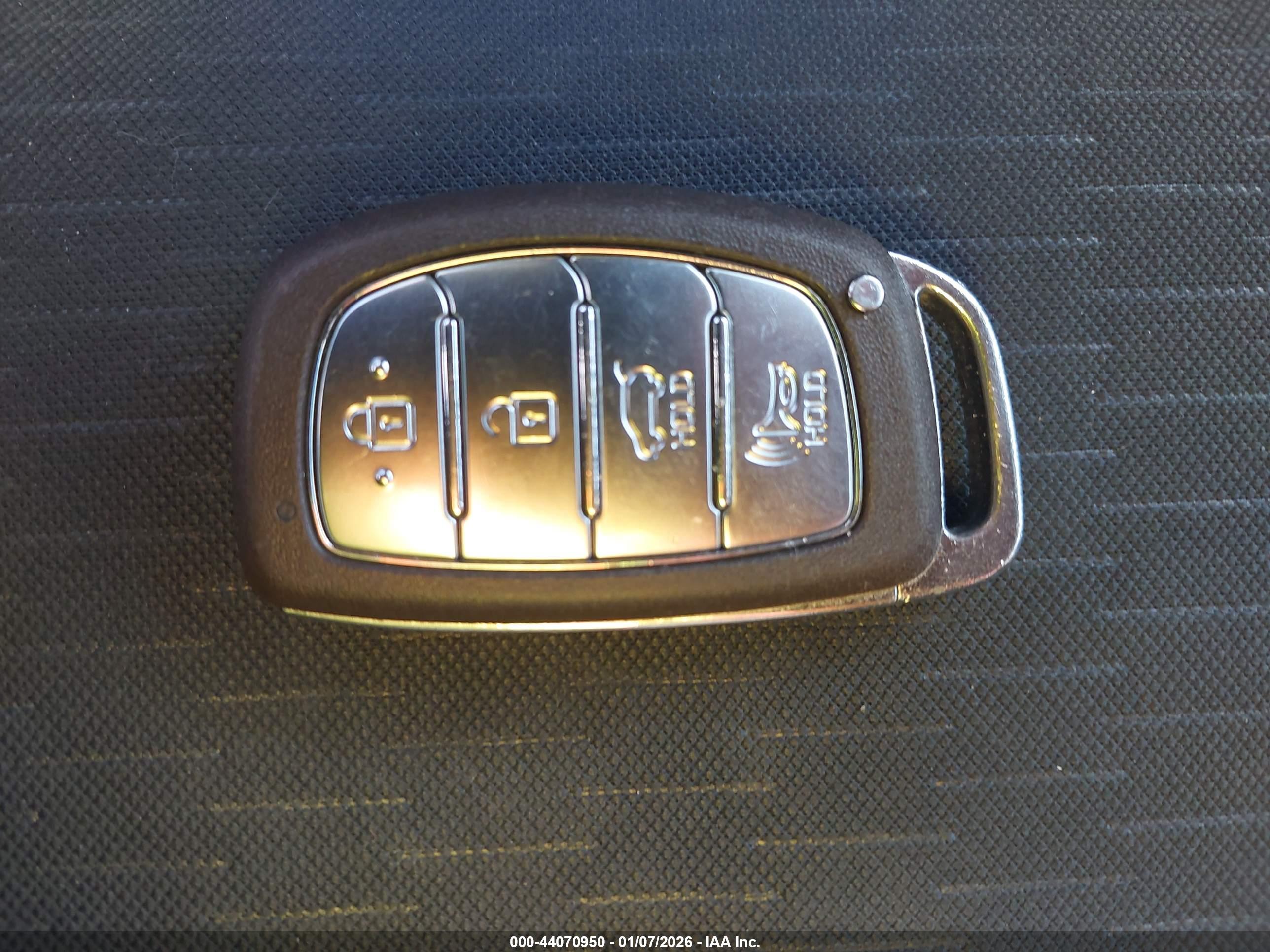 HYUNDAI TUCSON image 11