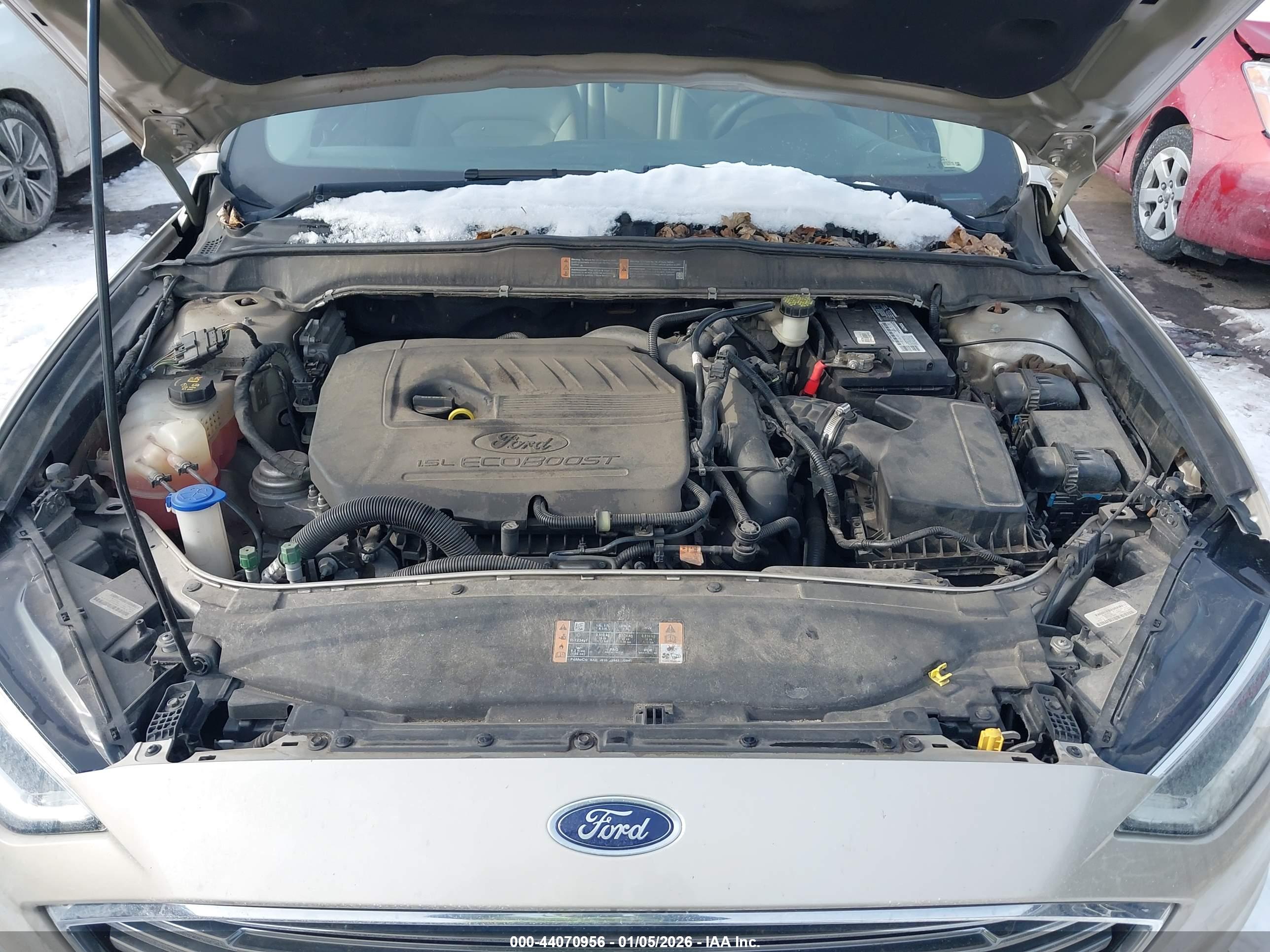 FORD FUSION image 10