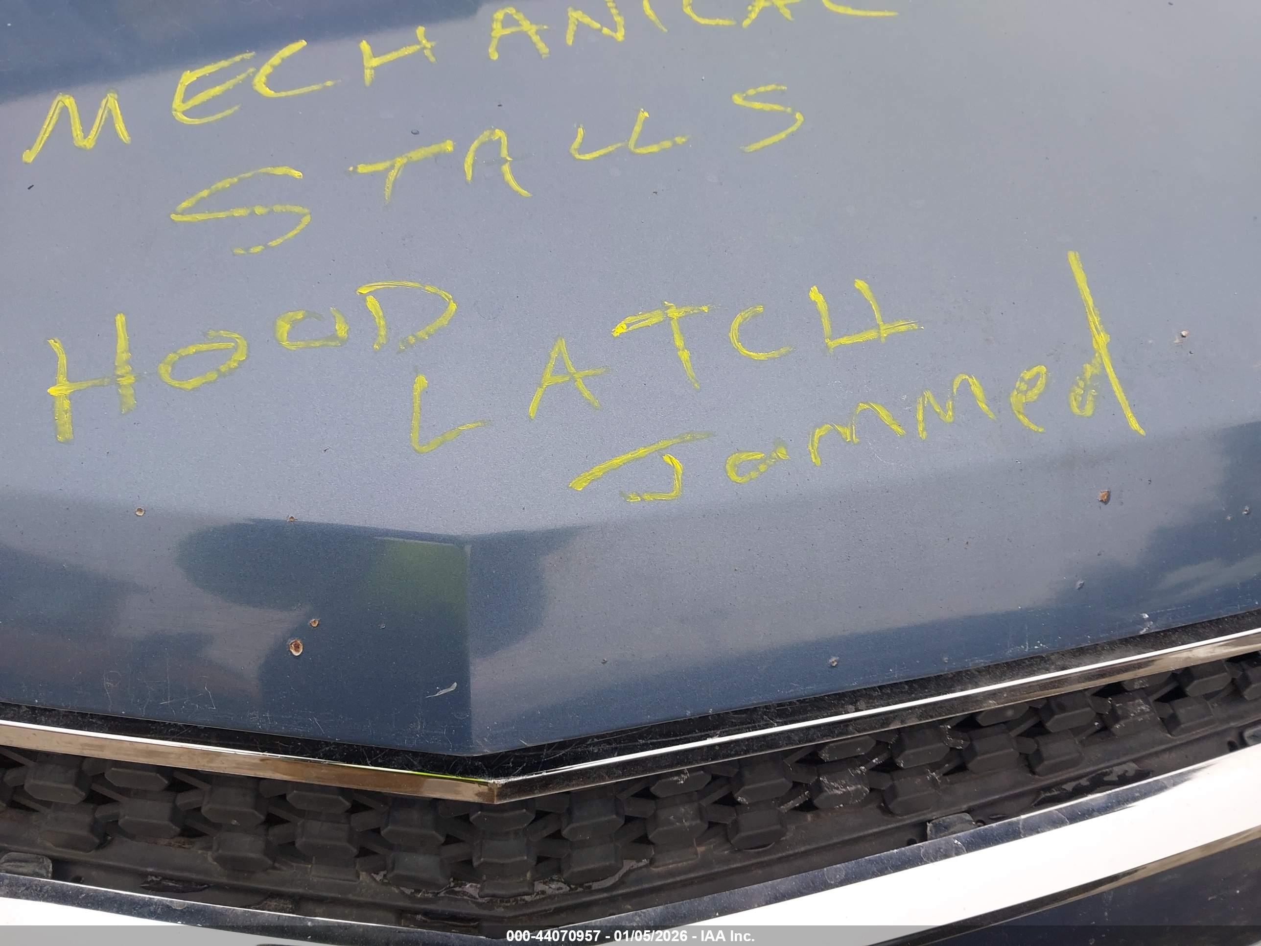 CHEVROLET EQUINOX image 10