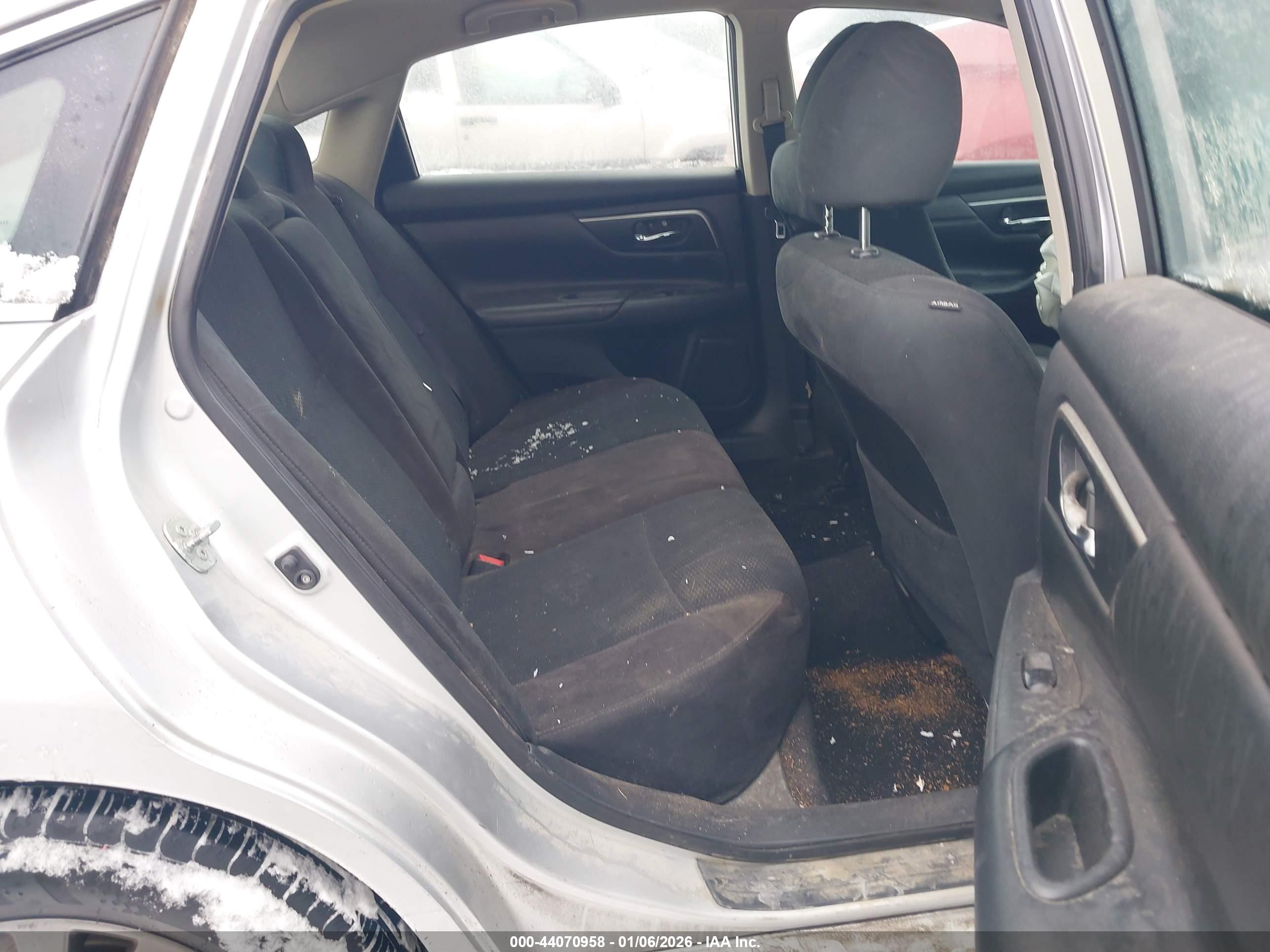 NISSAN ALTIMA image 8