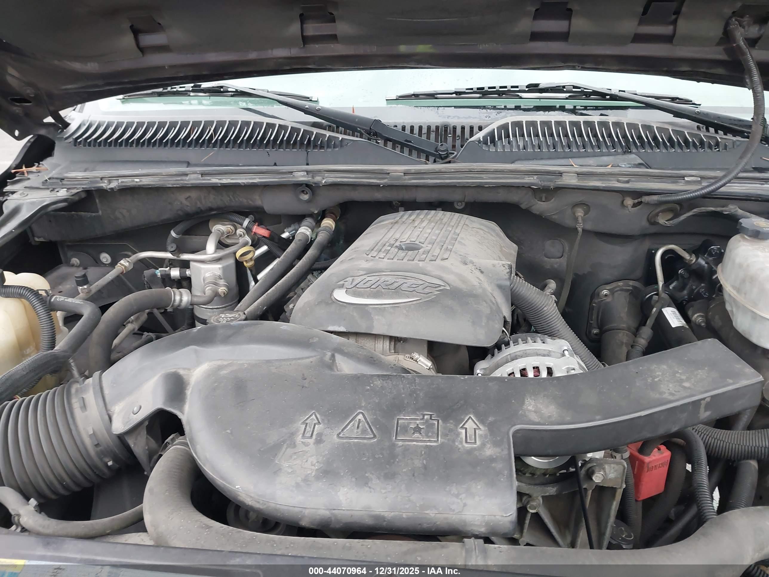 CHEVROLET TAHOE image 10