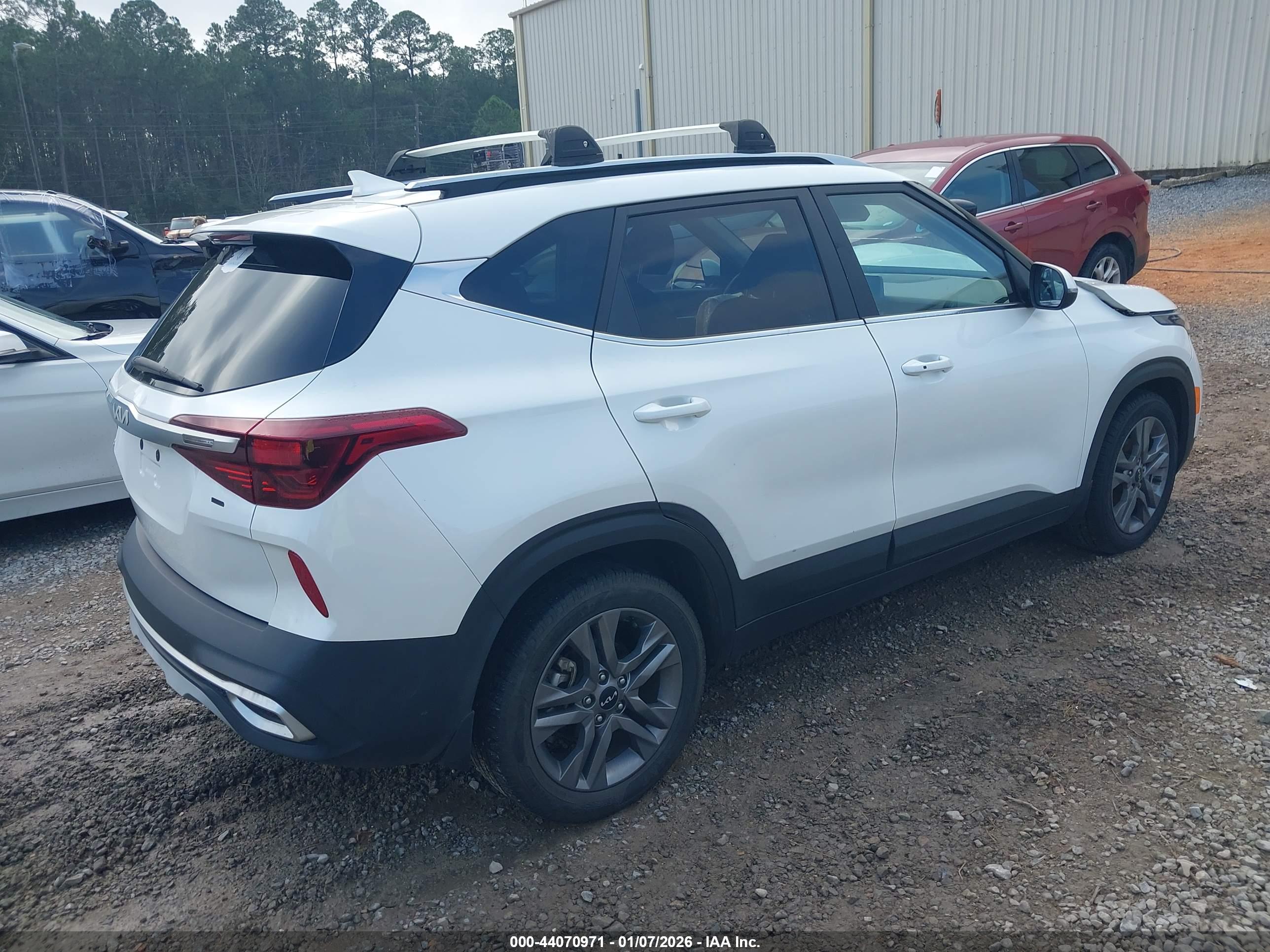 KIA SELTOS image 4