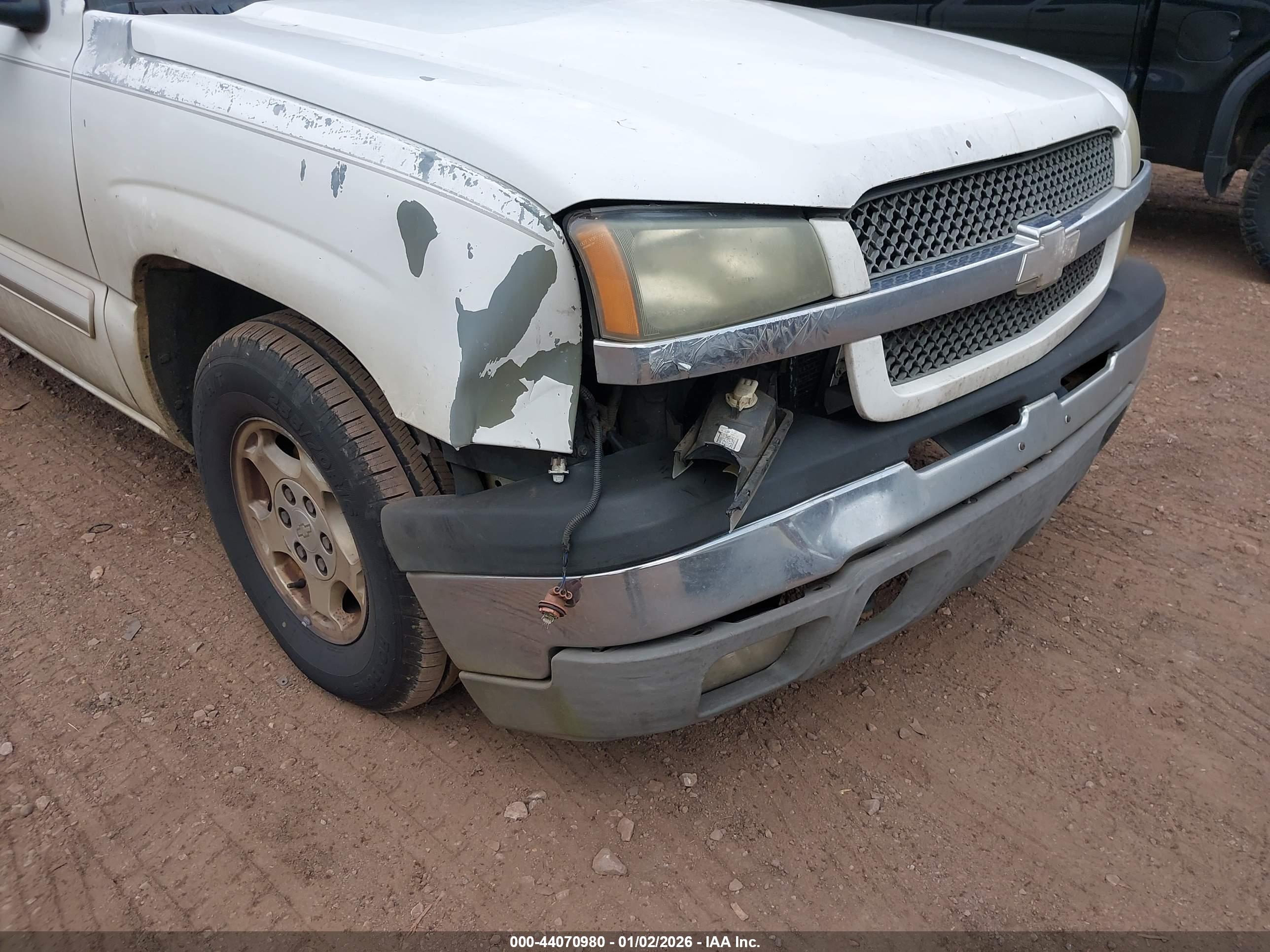 CHEVROLET SILVERADO image 6