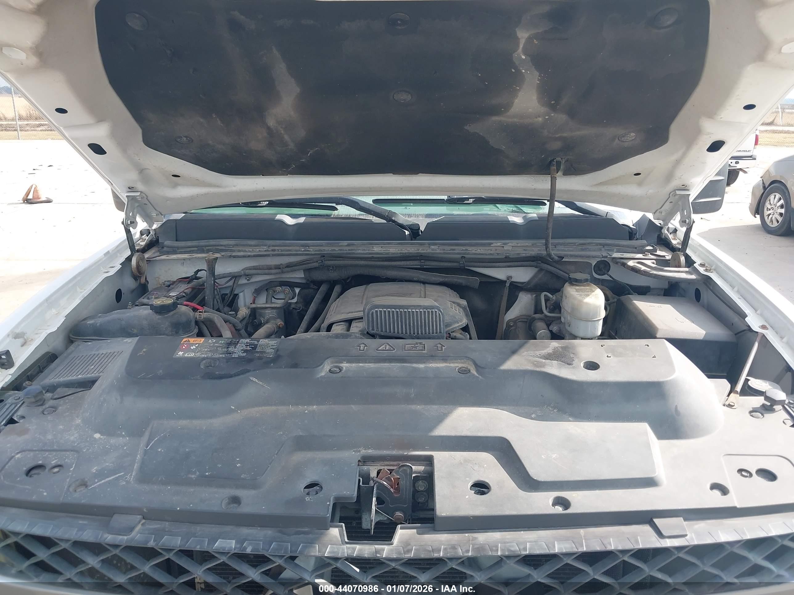 CHEVROLET SILVERADO image 10