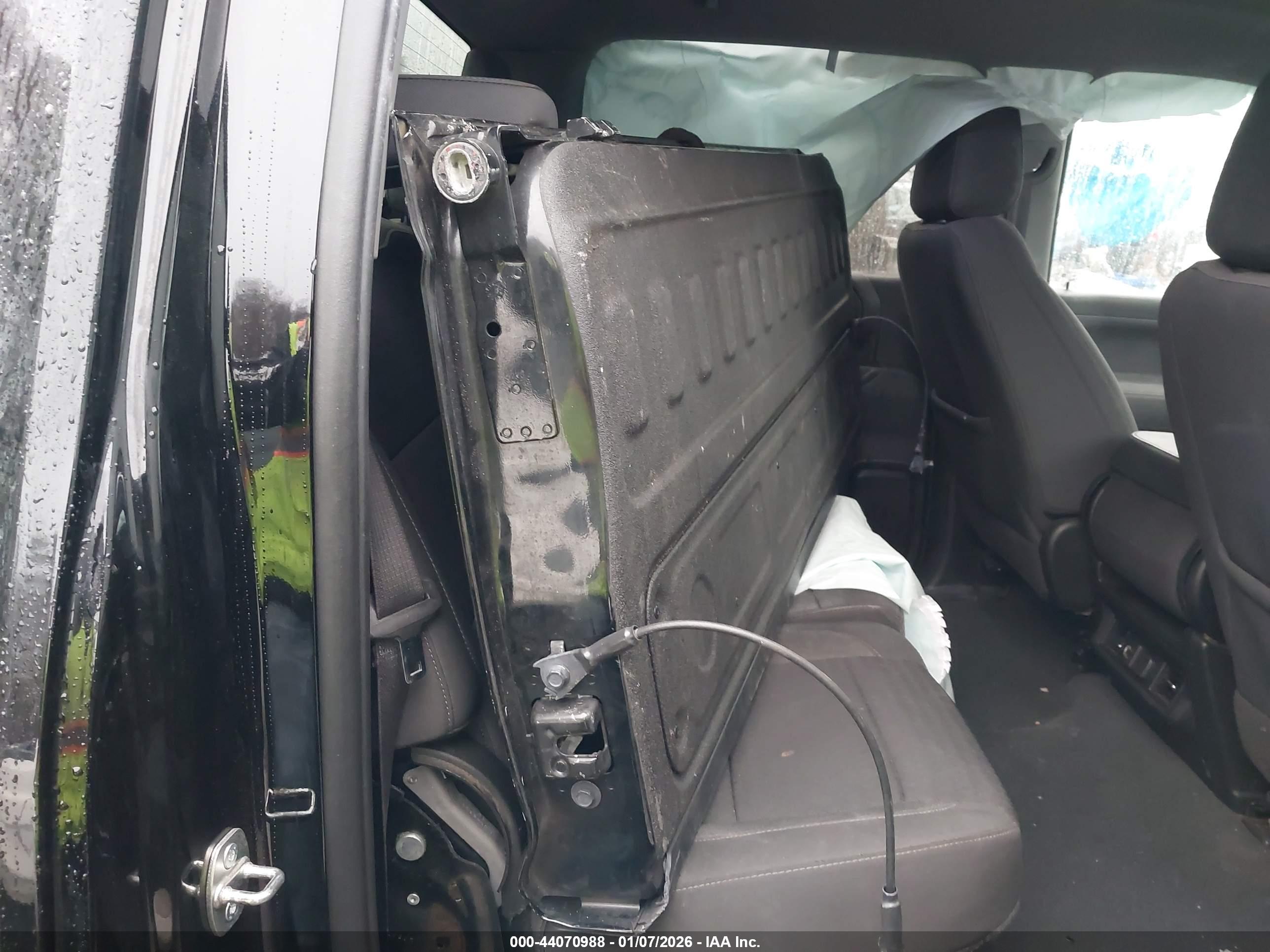 CHEVROLET SILVERADO image 7