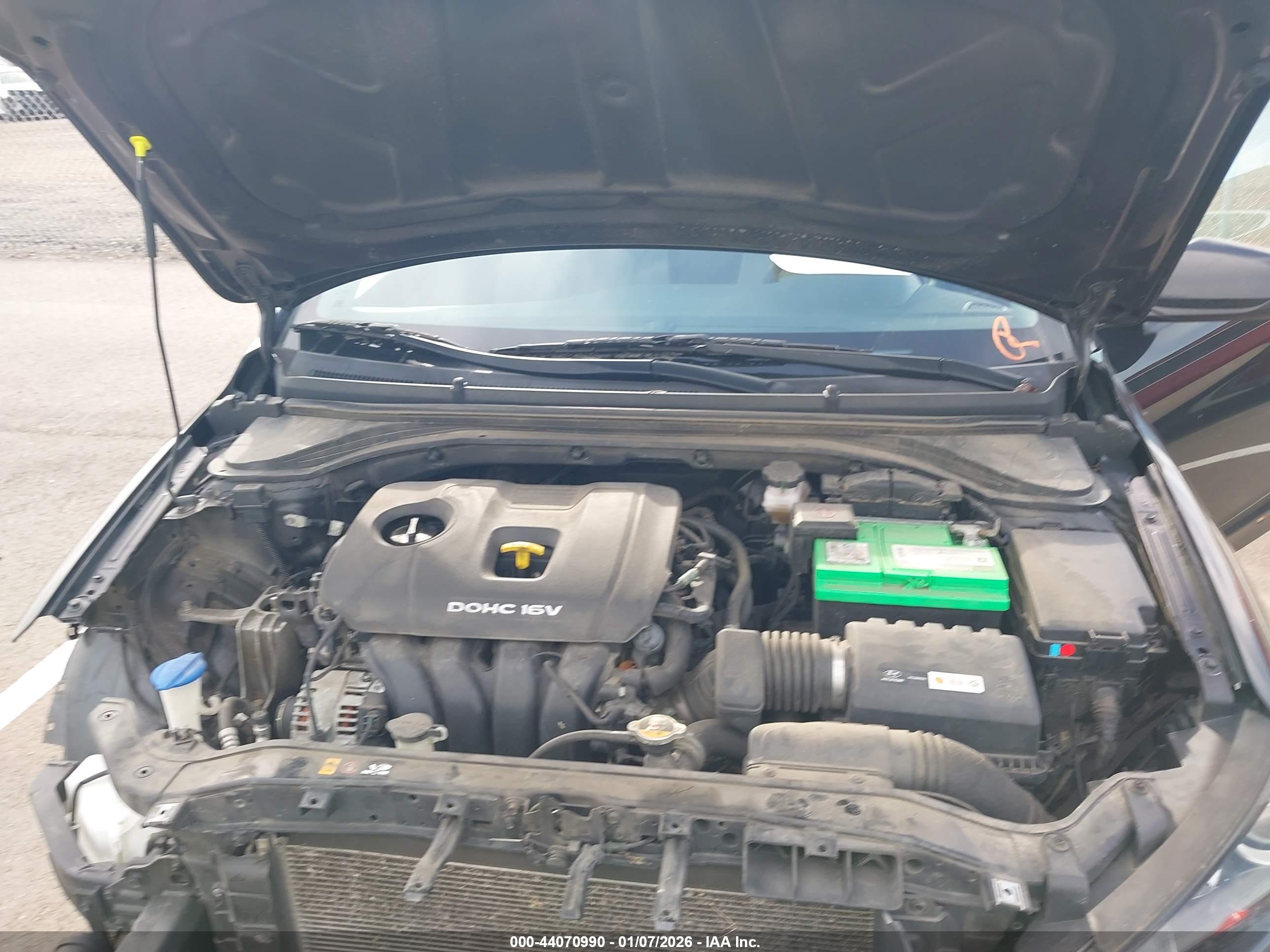 HYUNDAI ELANTRA image 10