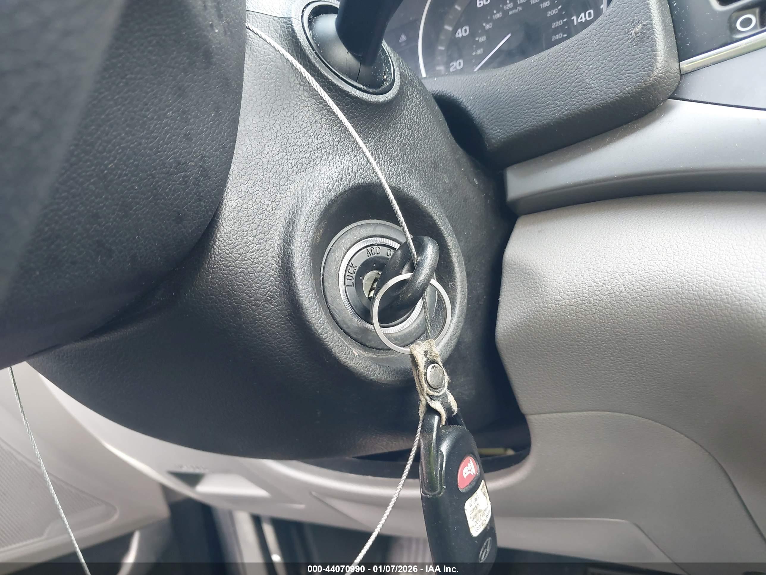 HYUNDAI ELANTRA image 11