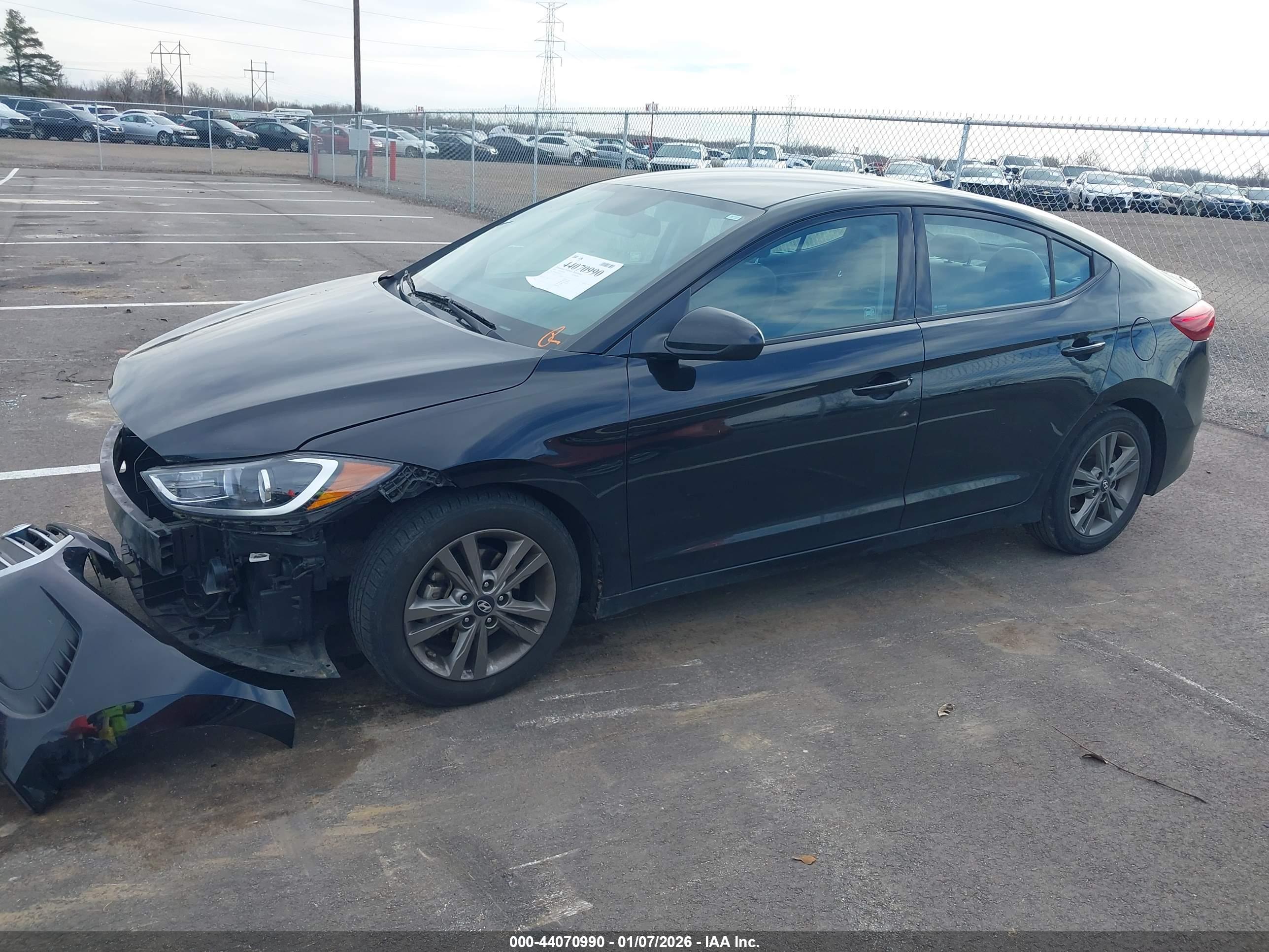 HYUNDAI ELANTRA image 2