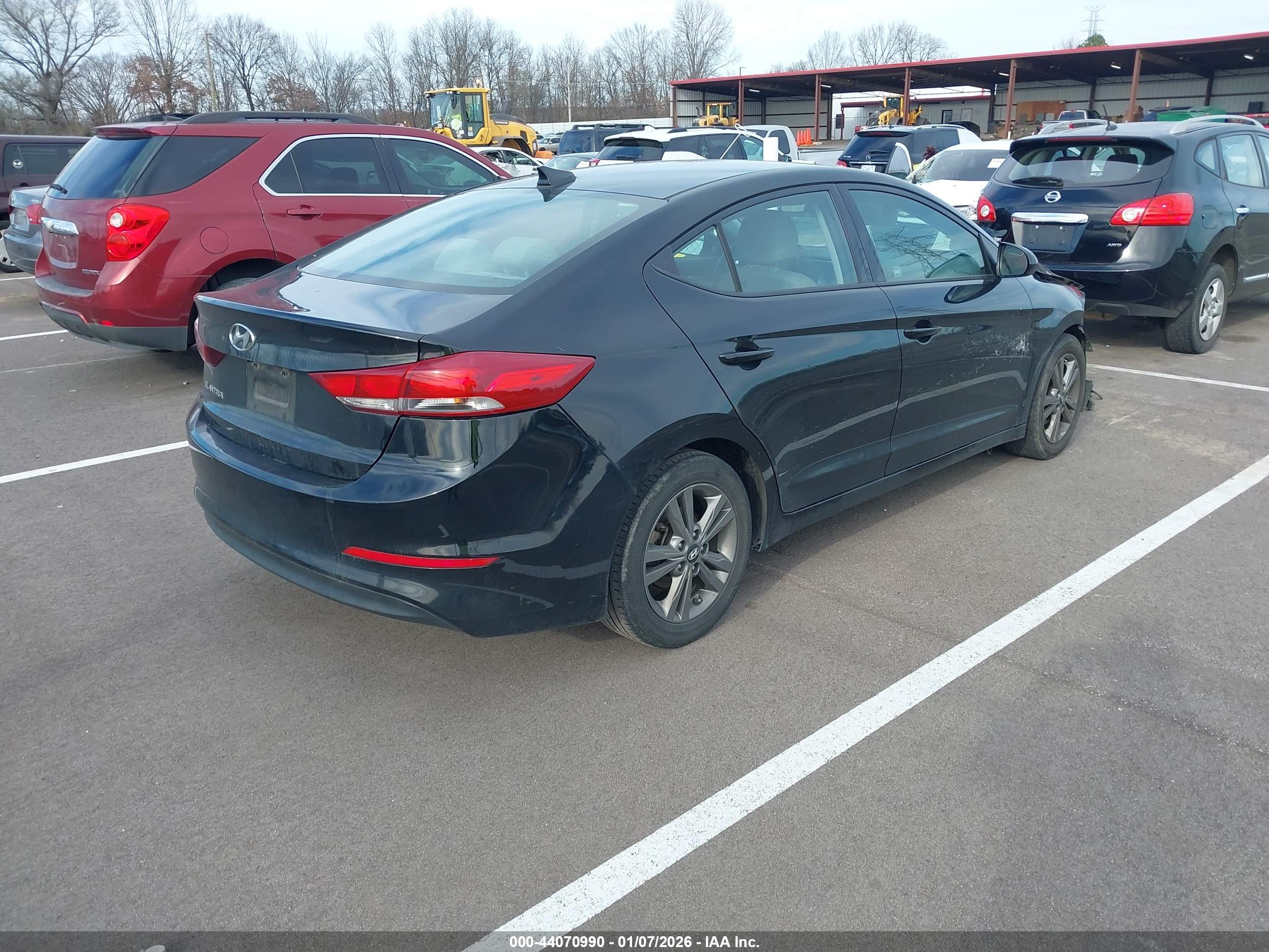 HYUNDAI ELANTRA image 4