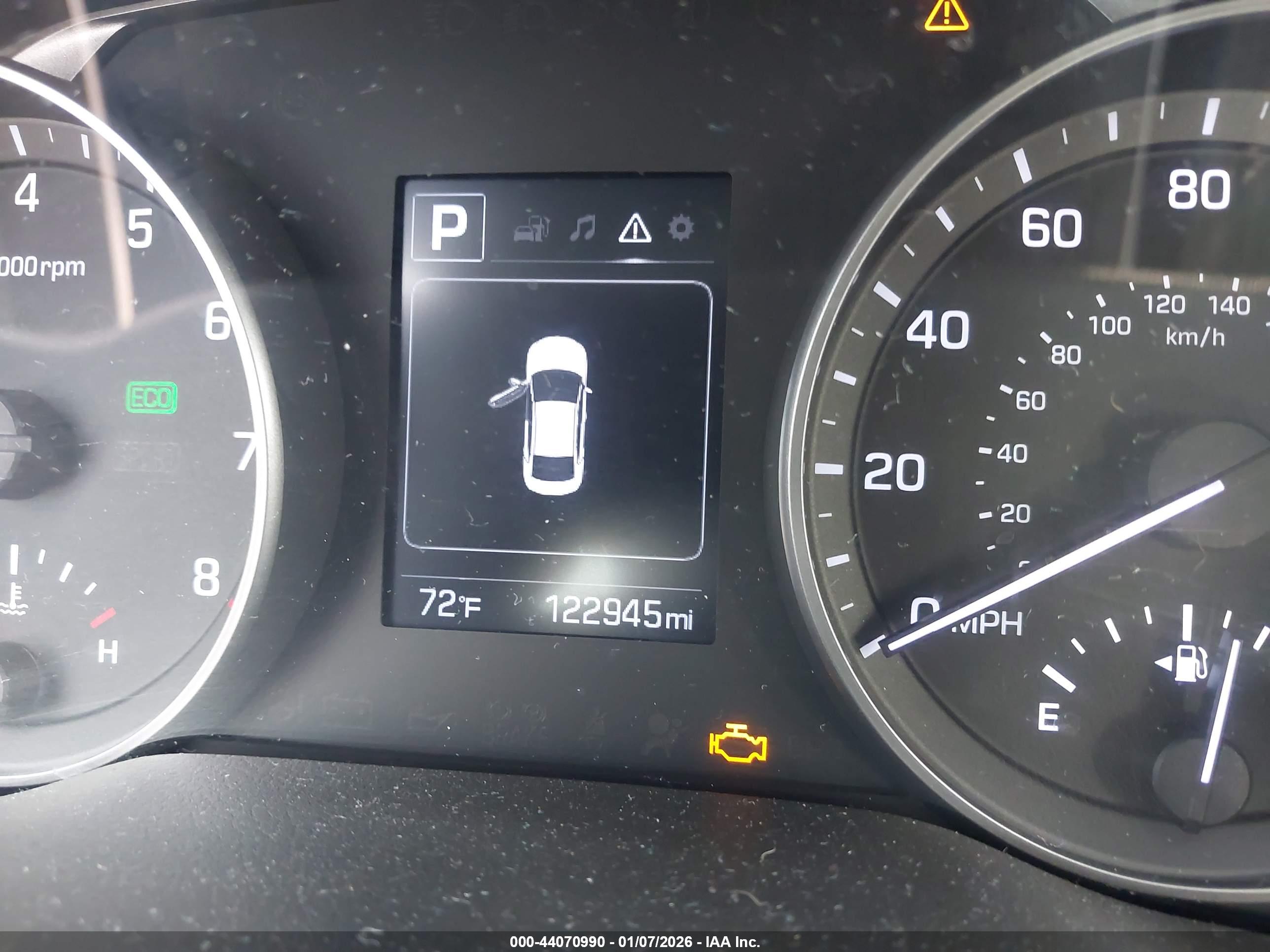 HYUNDAI ELANTRA image 7