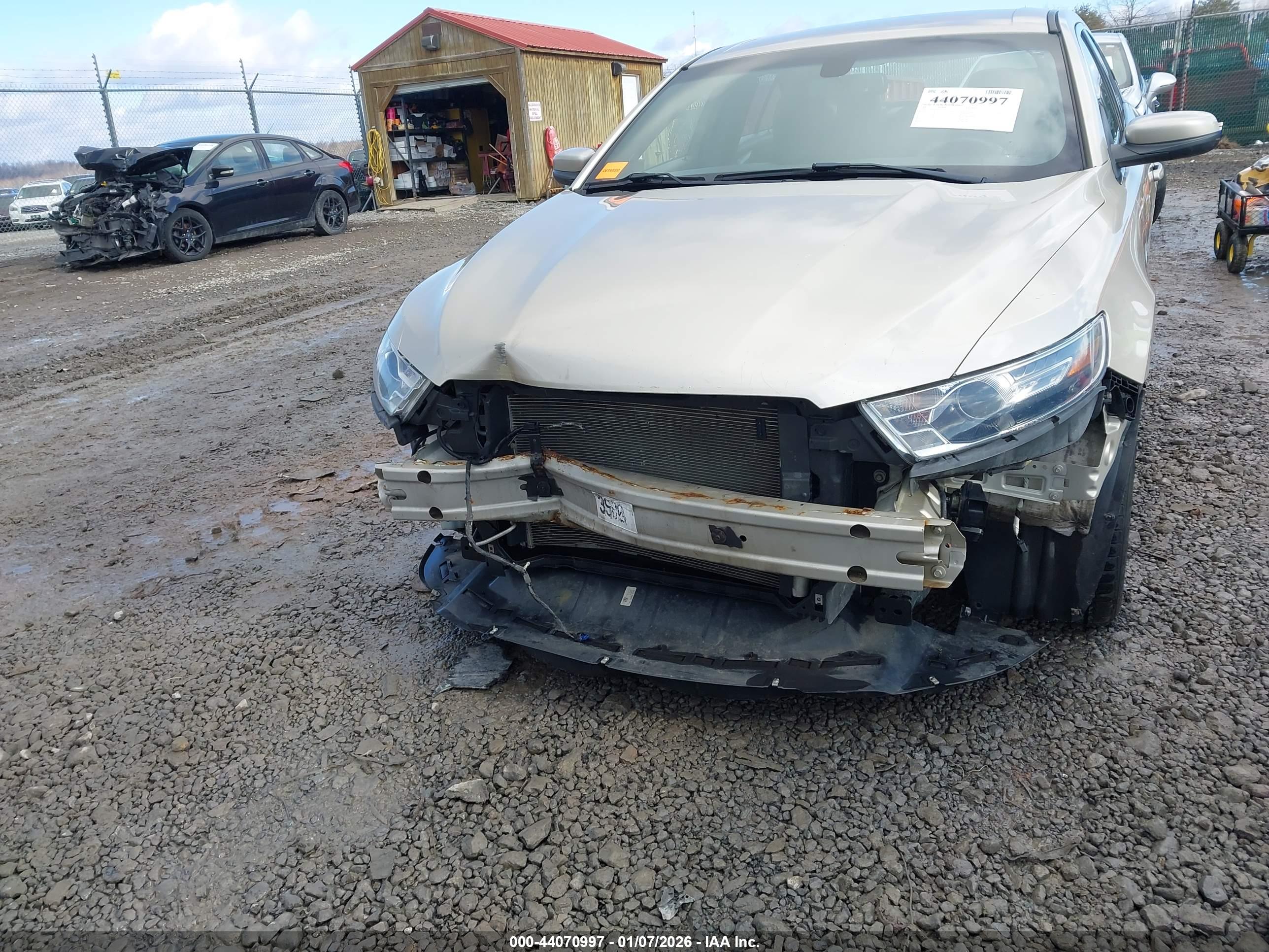 FORD TAURUS image 6