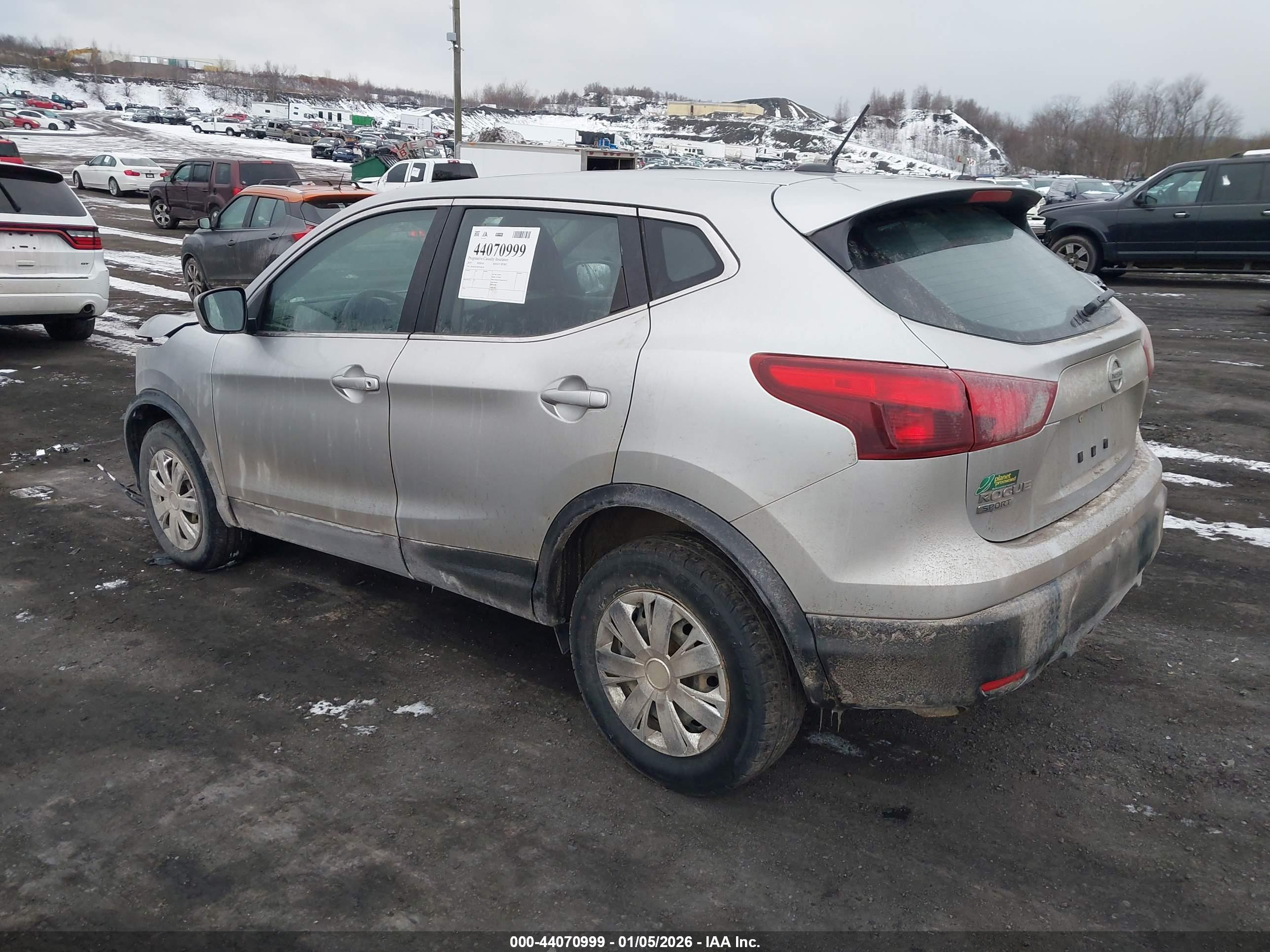 NISSAN ROGUE image 3