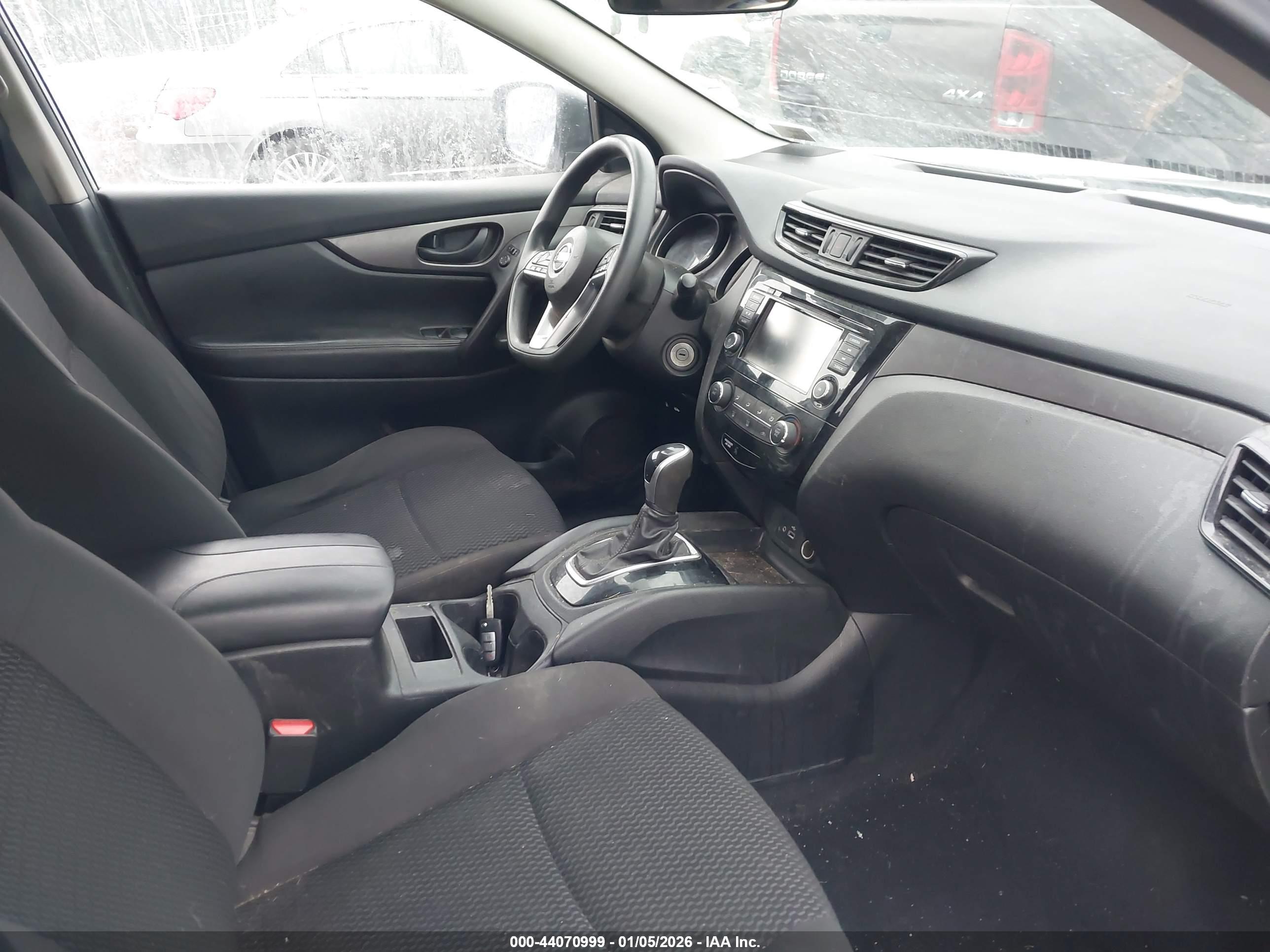 NISSAN ROGUE image 5