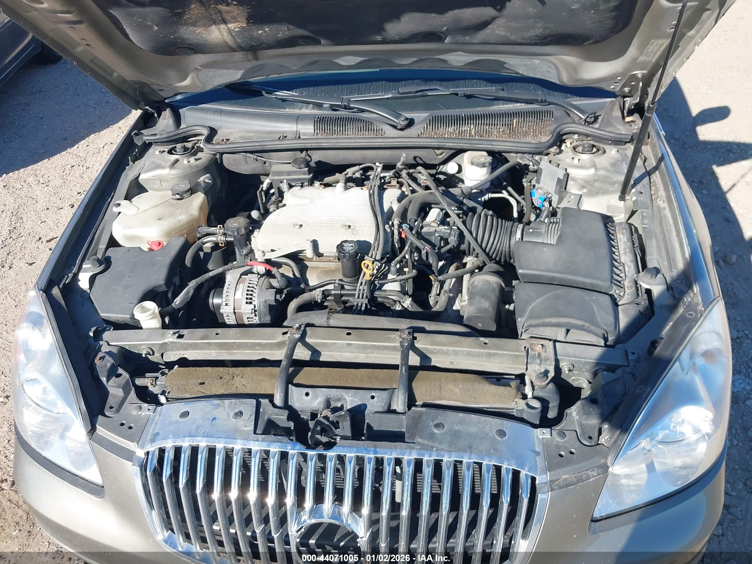 BUICK LUCERNE image 10