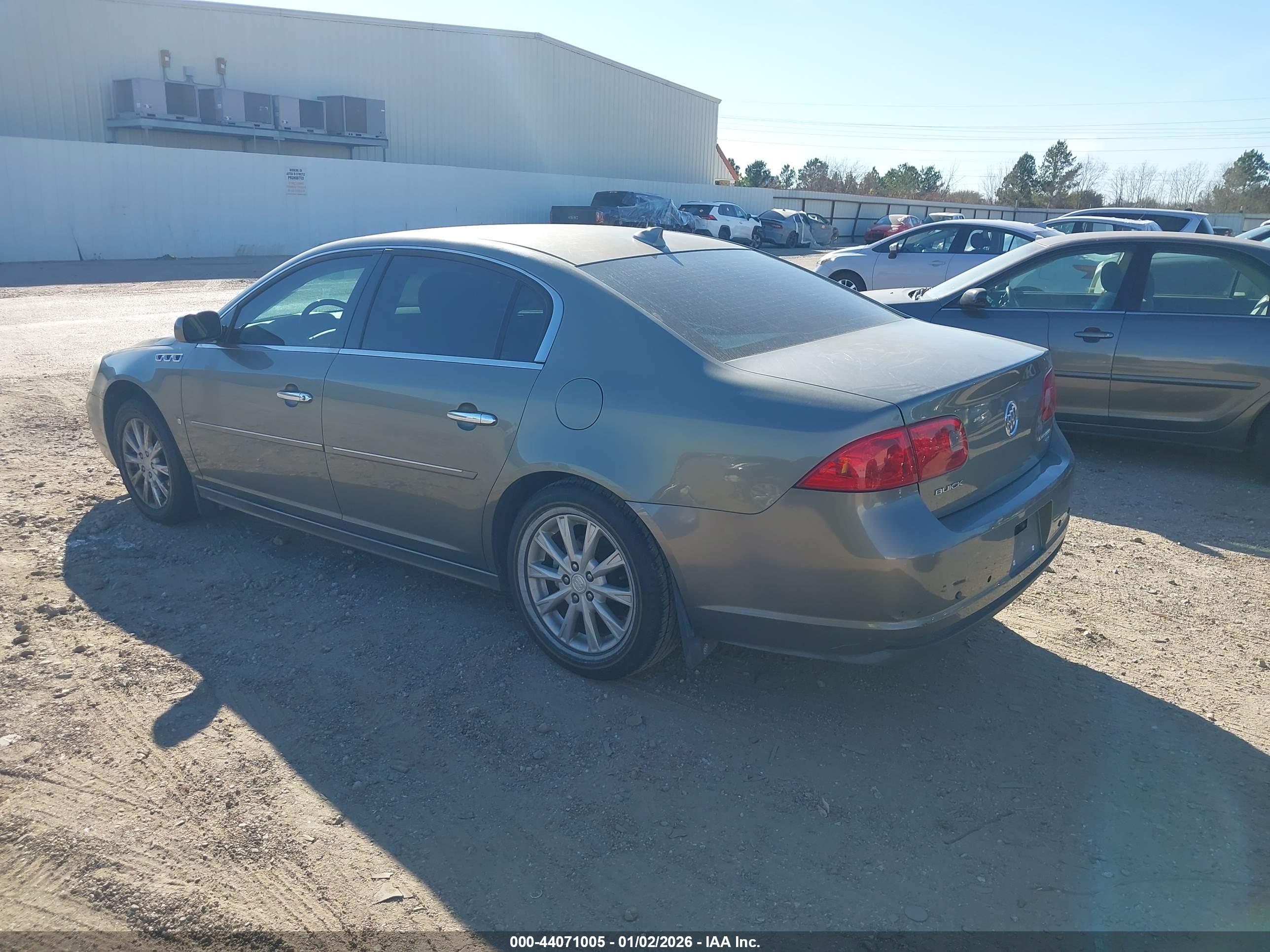BUICK LUCERNE image 3