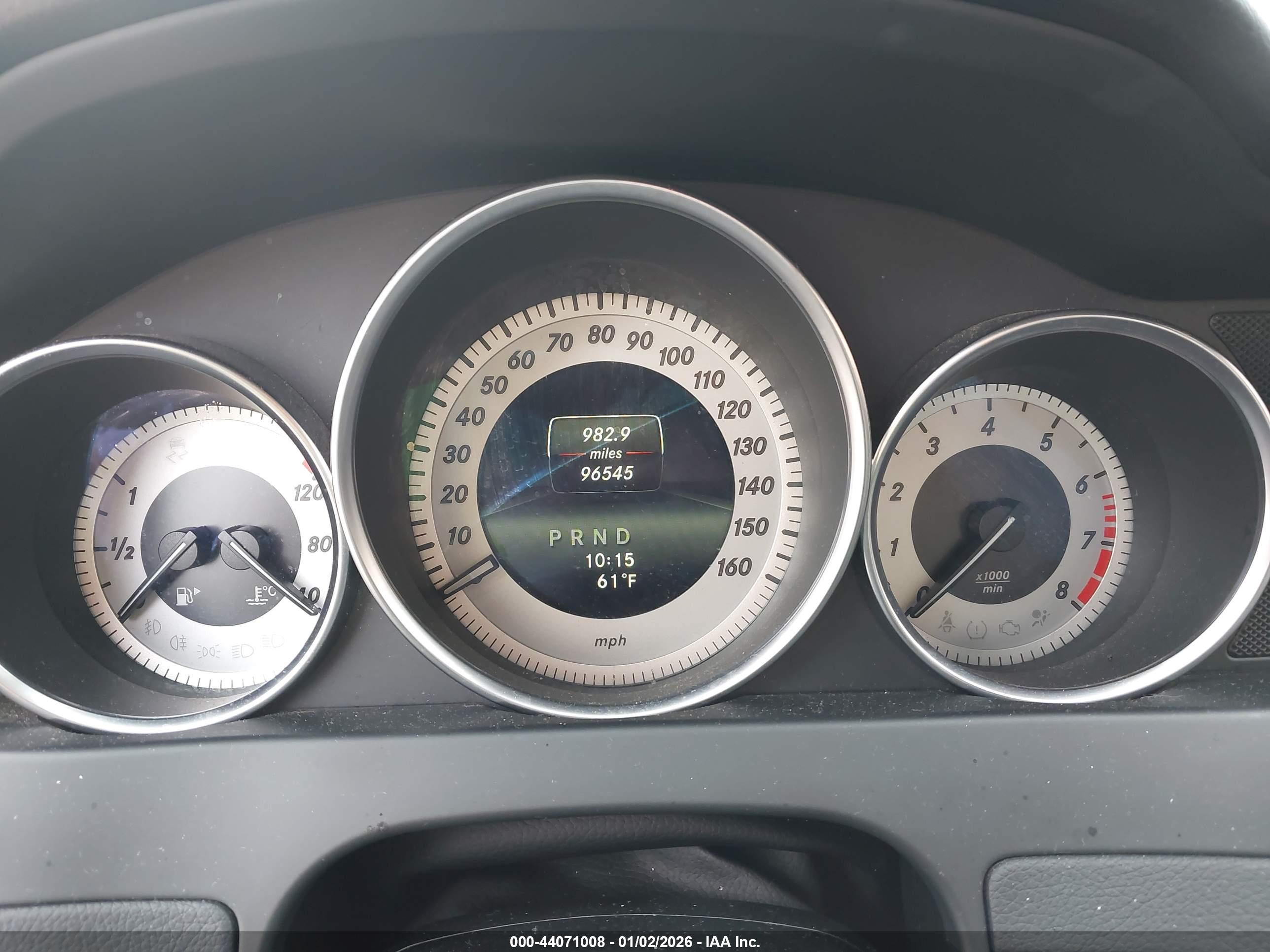 MERCEDES-BENZ C-CLASS image 7