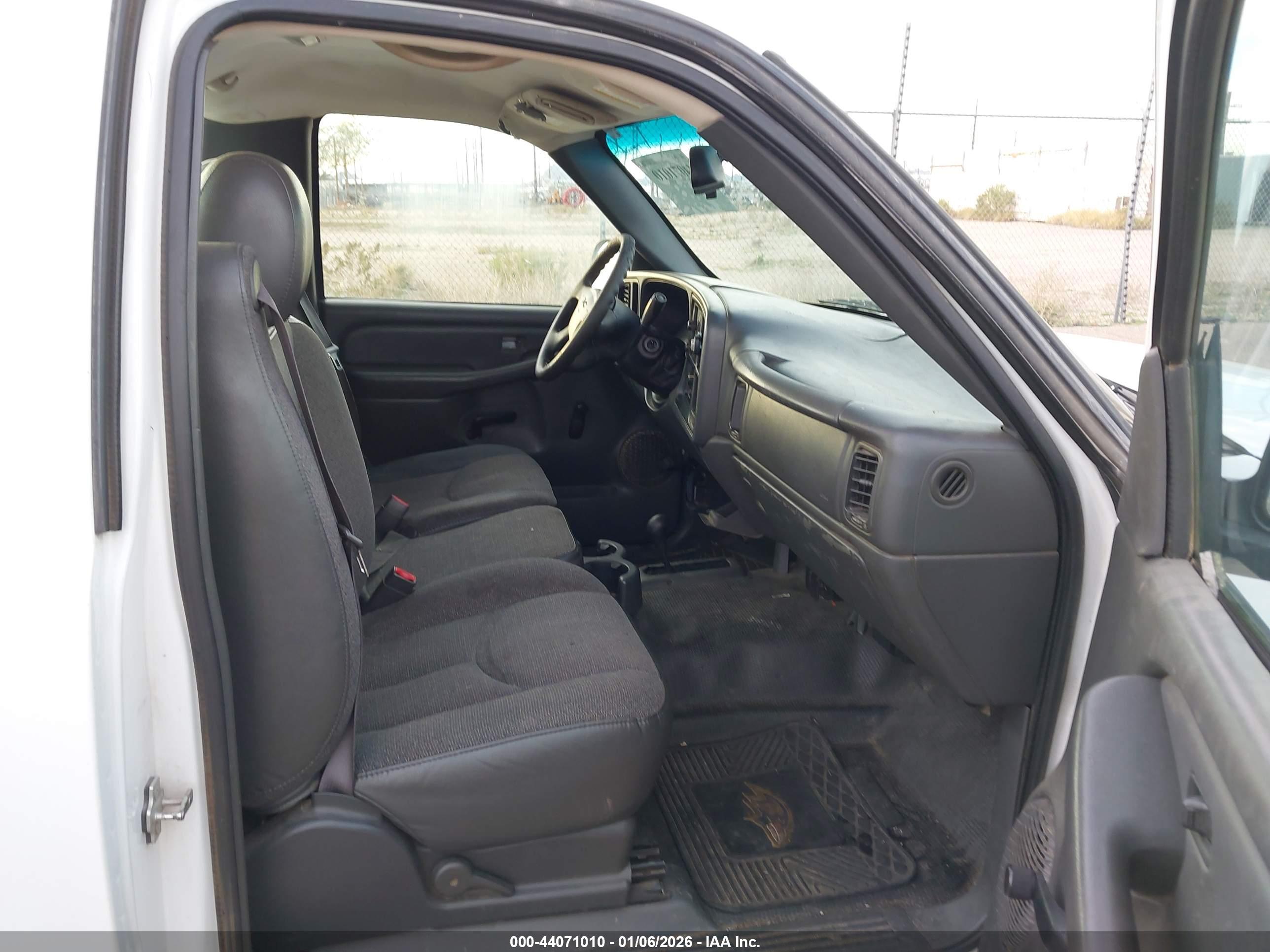 GMC SIERRA image 5