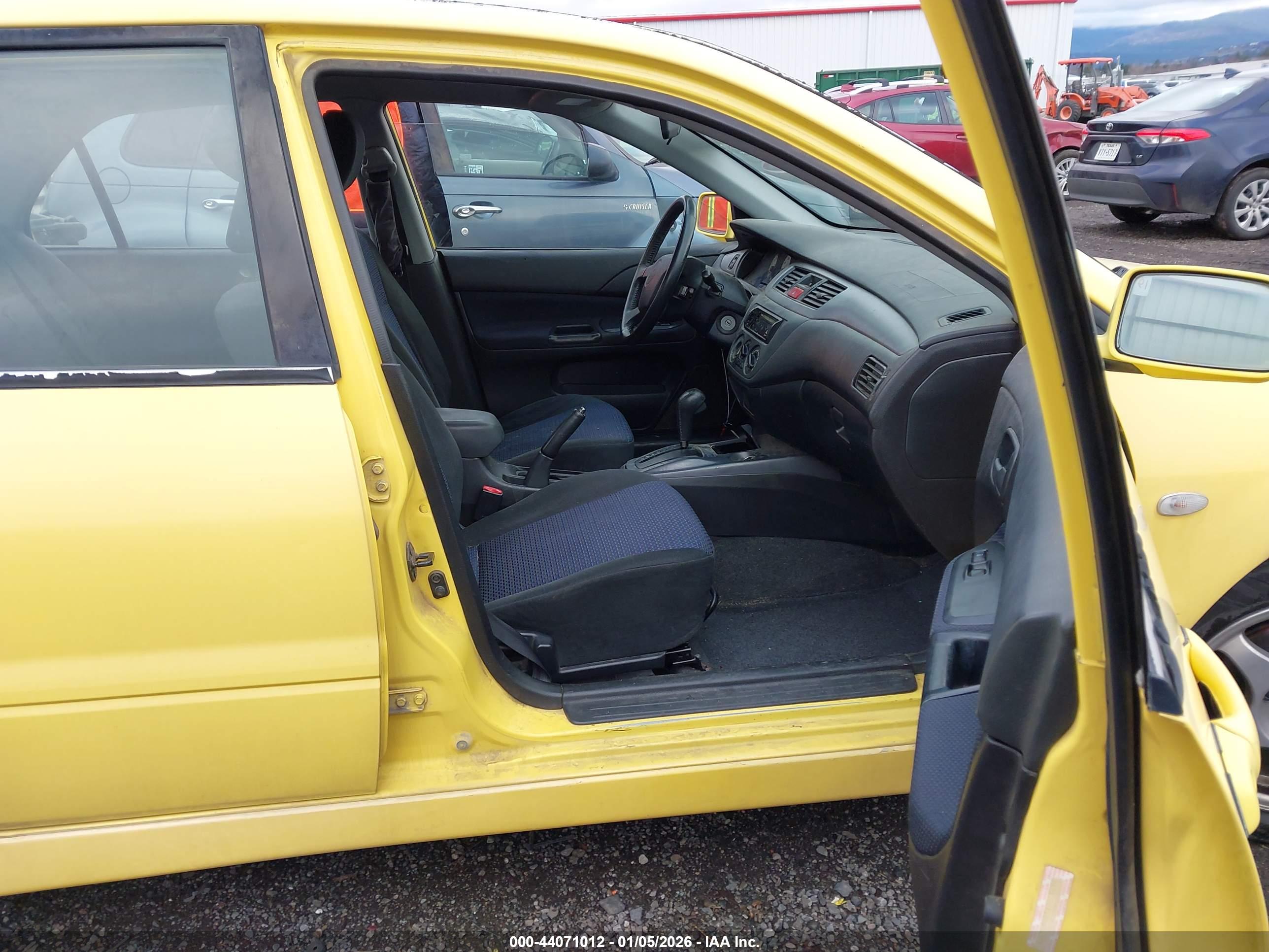 MITSUBISHI LANCER image 5
