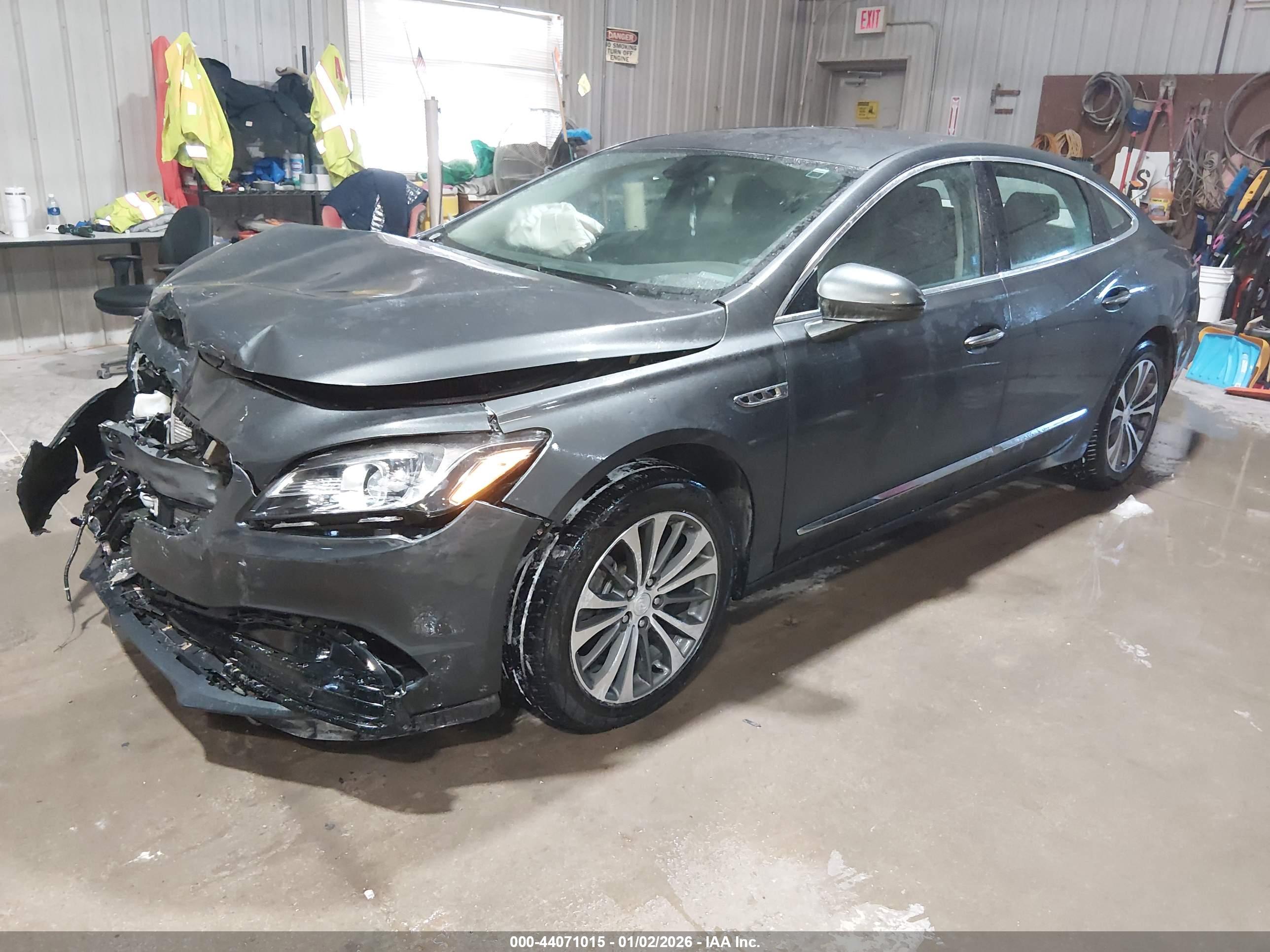BUICK LACROSSE image 2