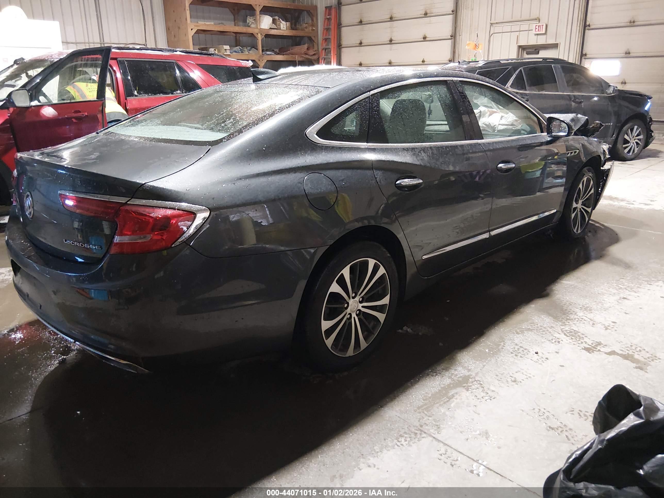 BUICK LACROSSE image 4