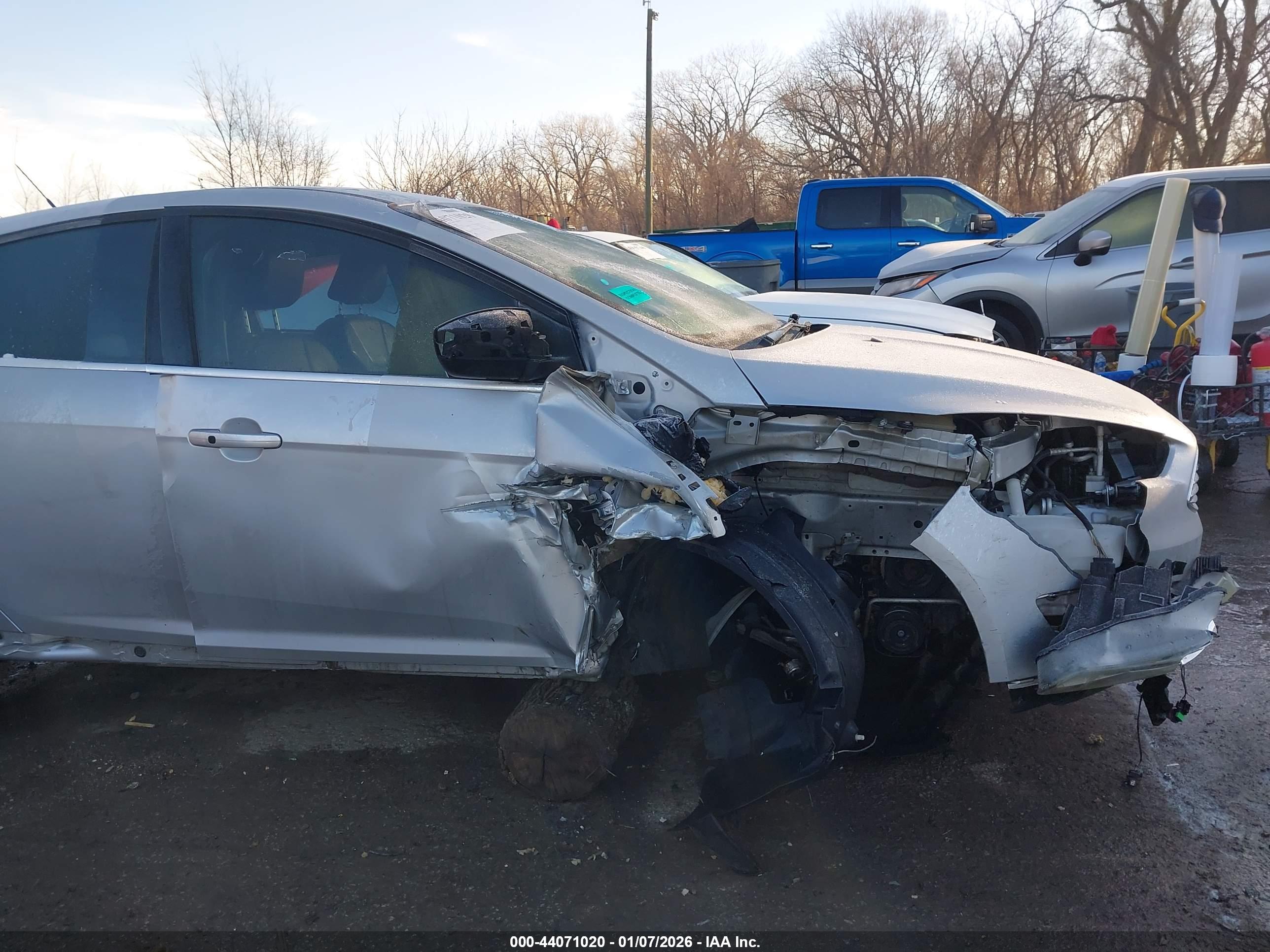 FORD FOCUS image 6