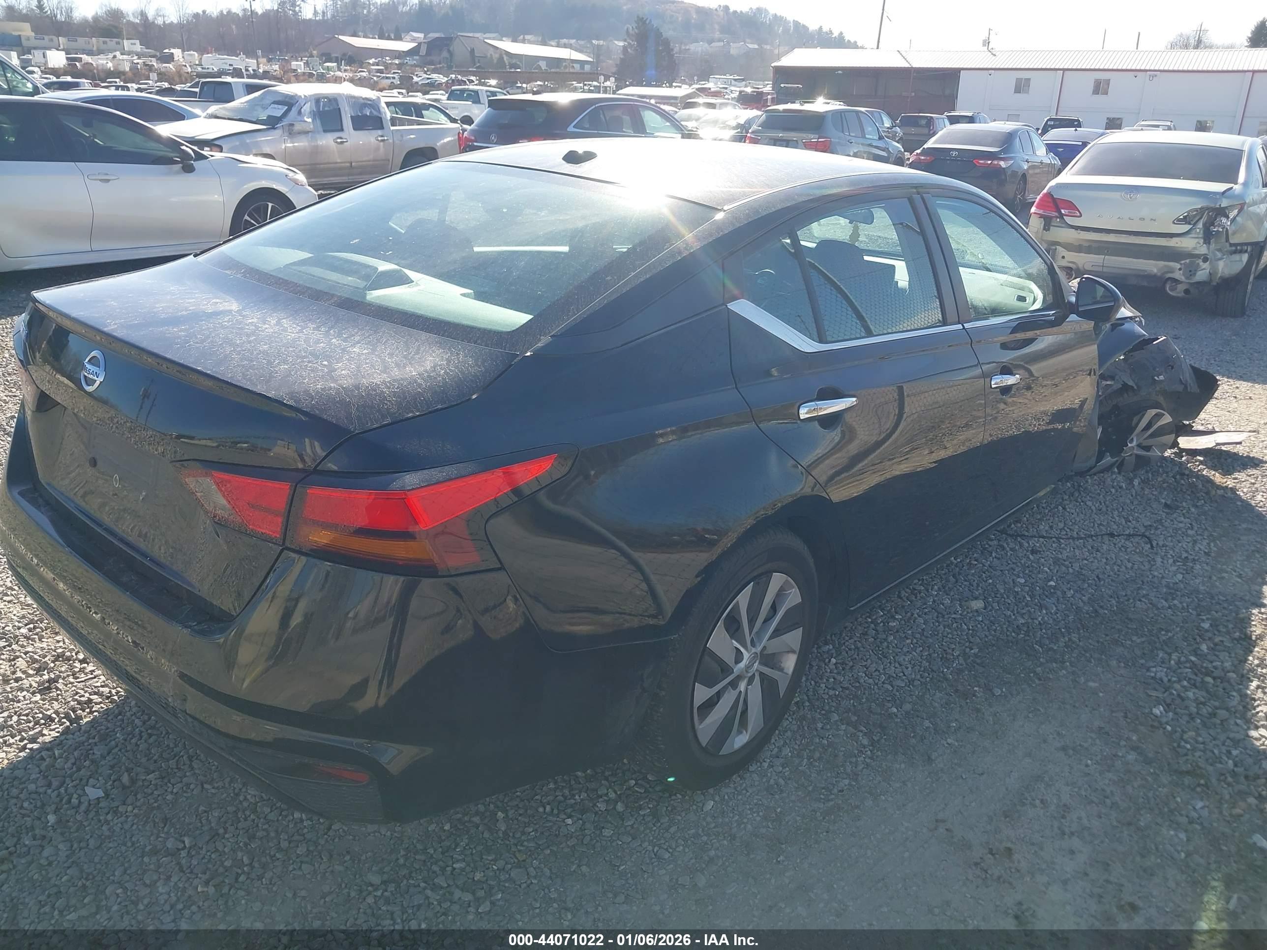 NISSAN ALTIMA image 4