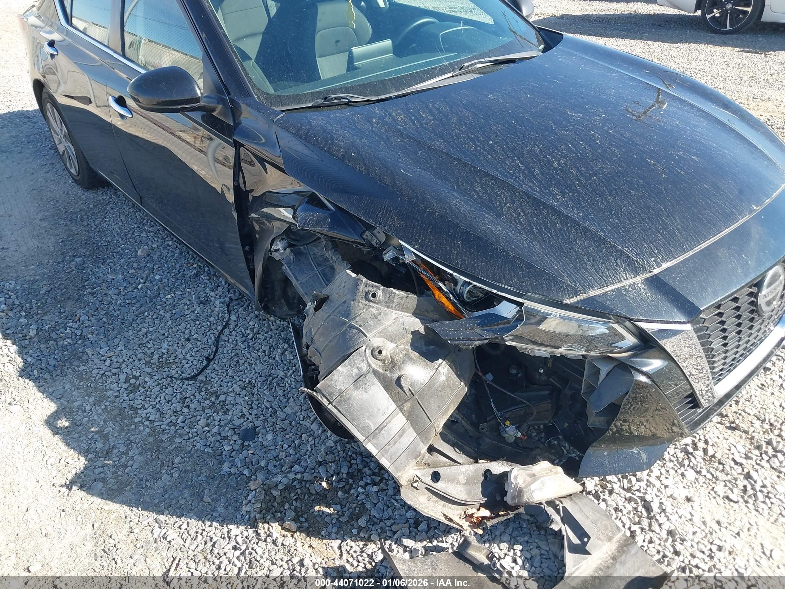NISSAN ALTIMA image 6