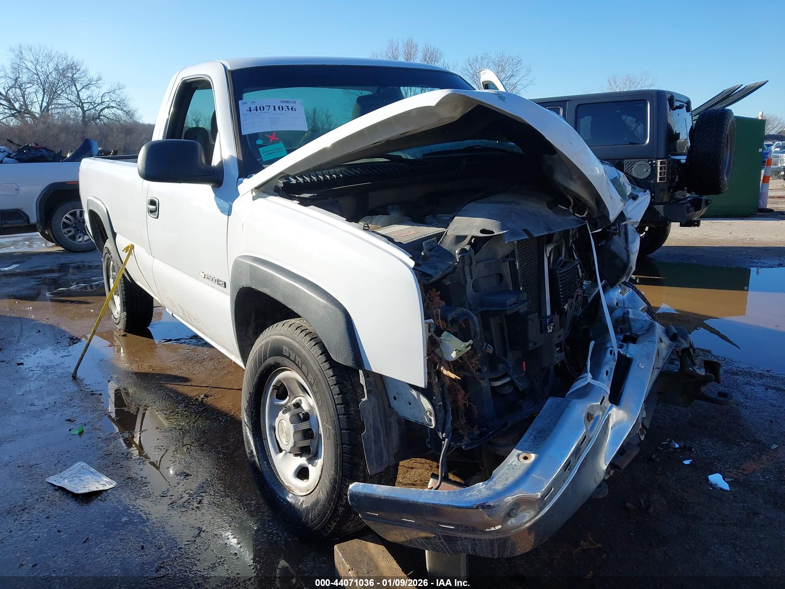 CHEVROLET SILVERADO image 2
