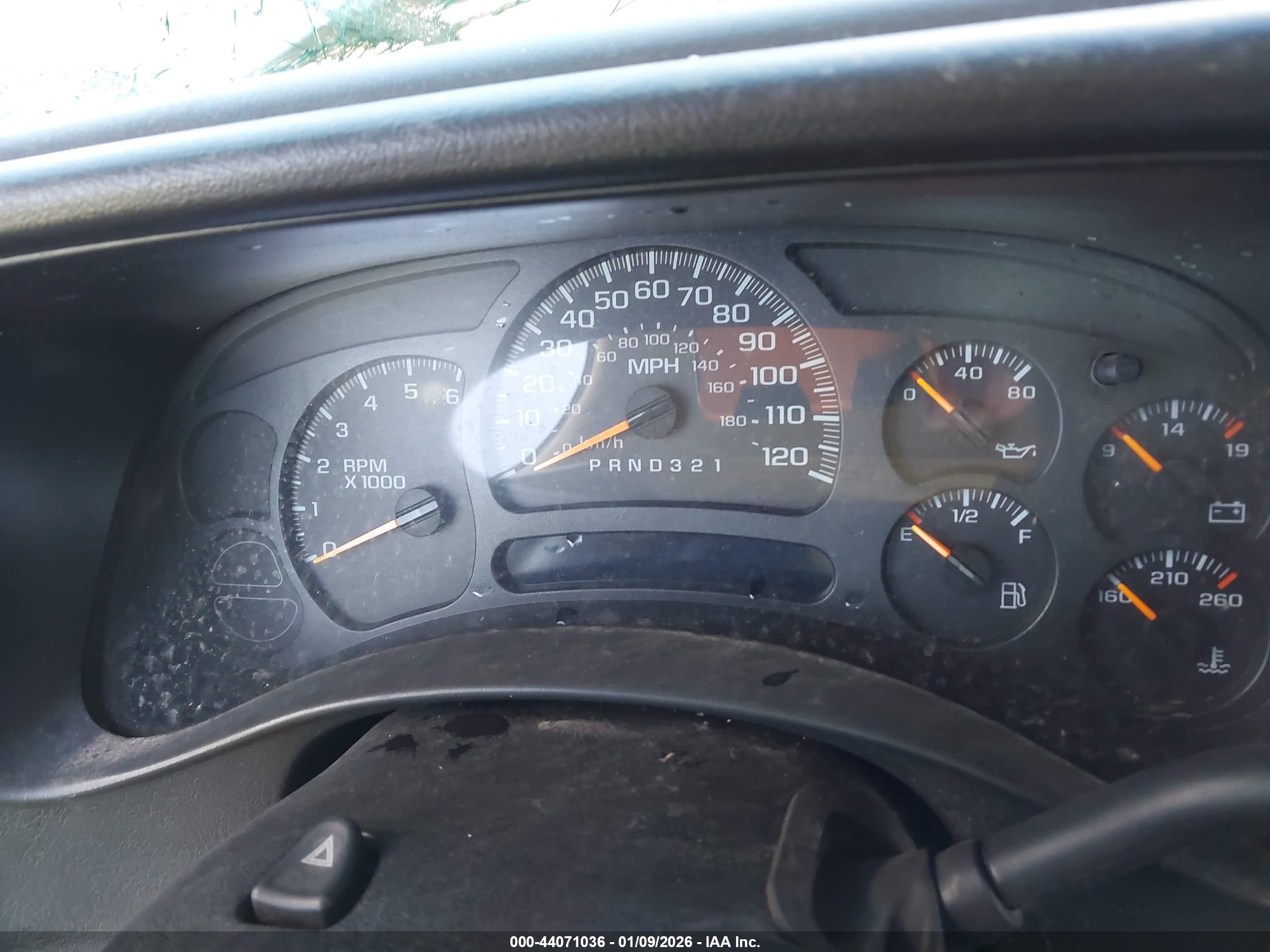 CHEVROLET SILVERADO image 7